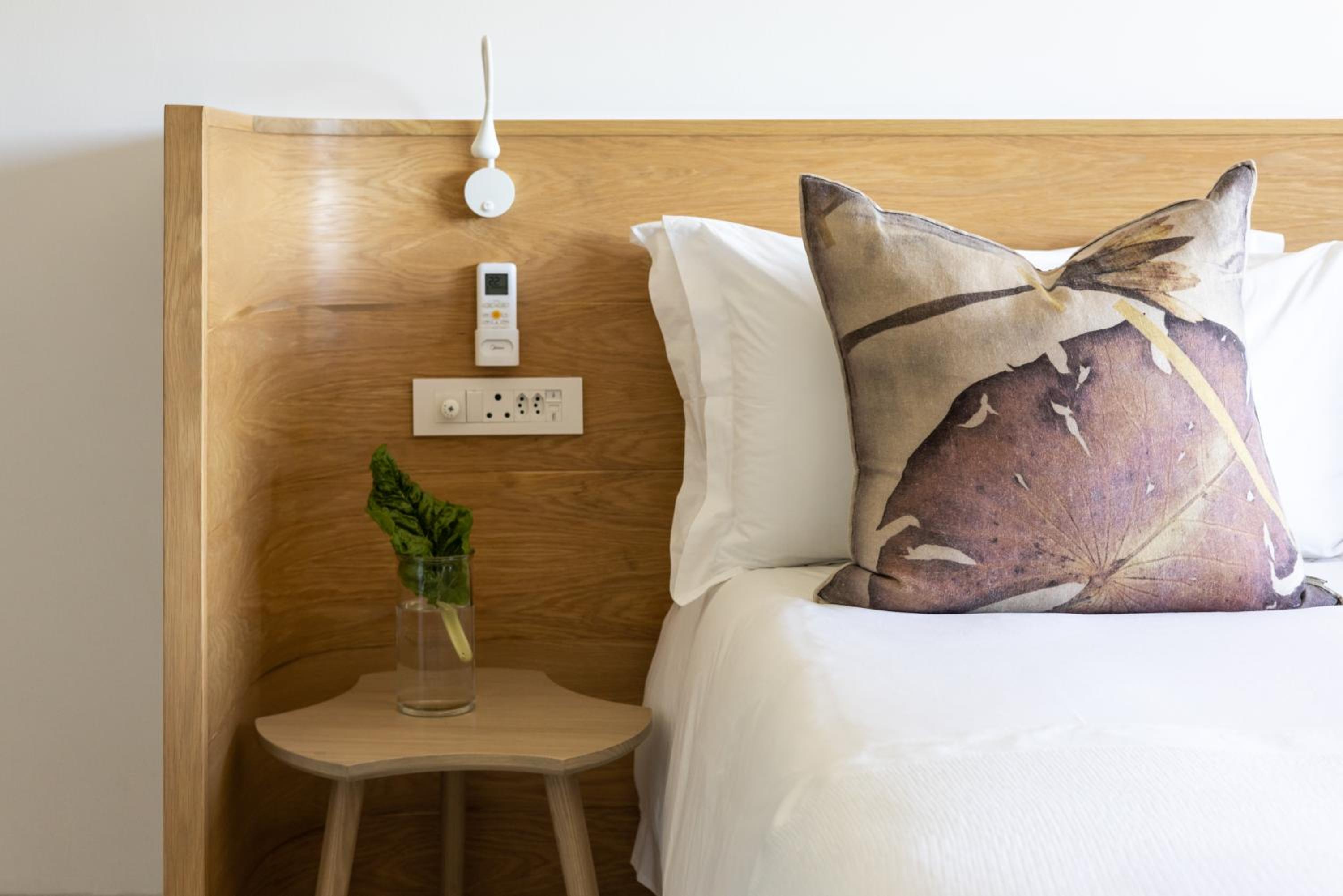 Standard Double Room - Photo 10