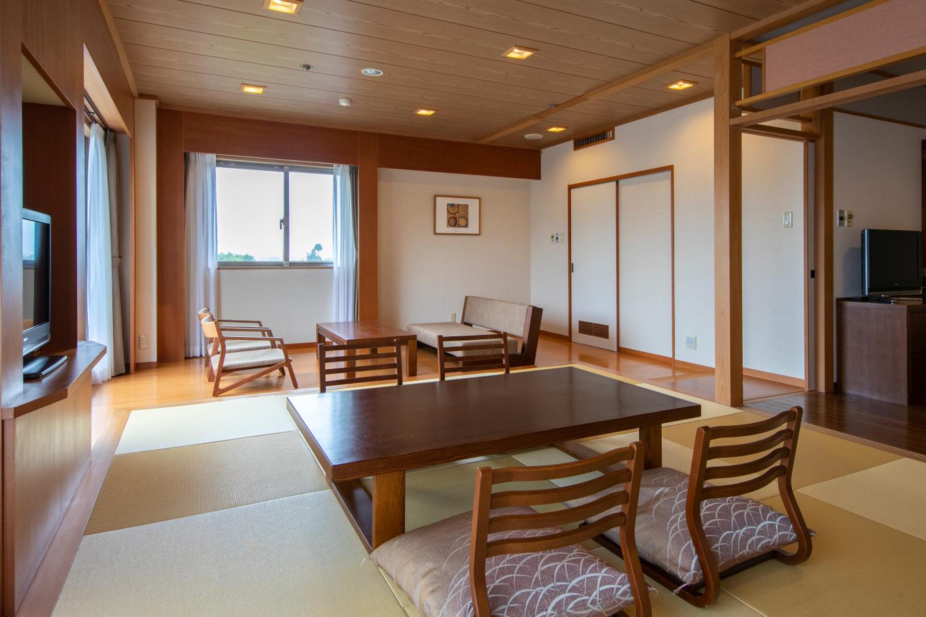 Junior Suite with Garden View