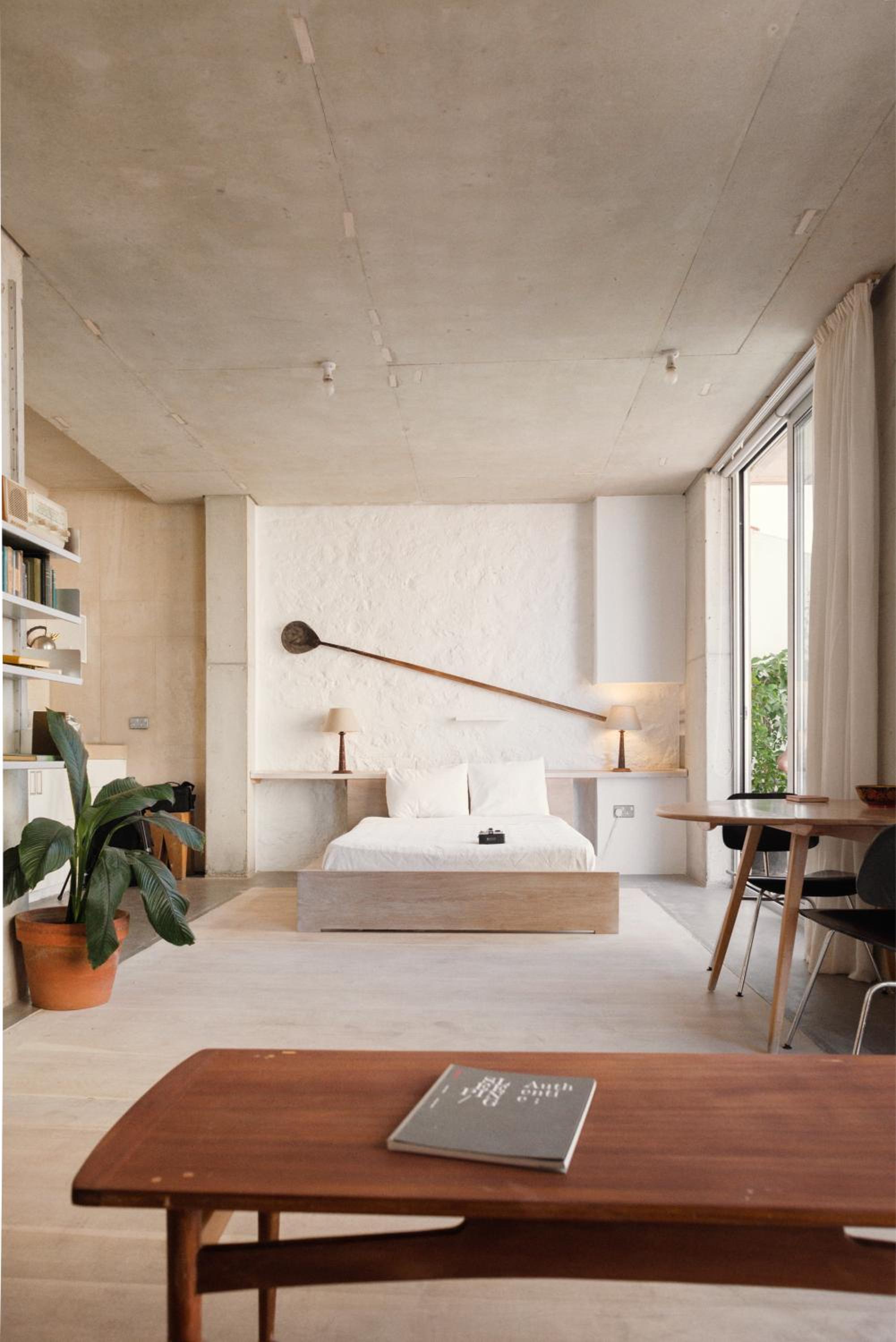 Studio with Balcony photo 3