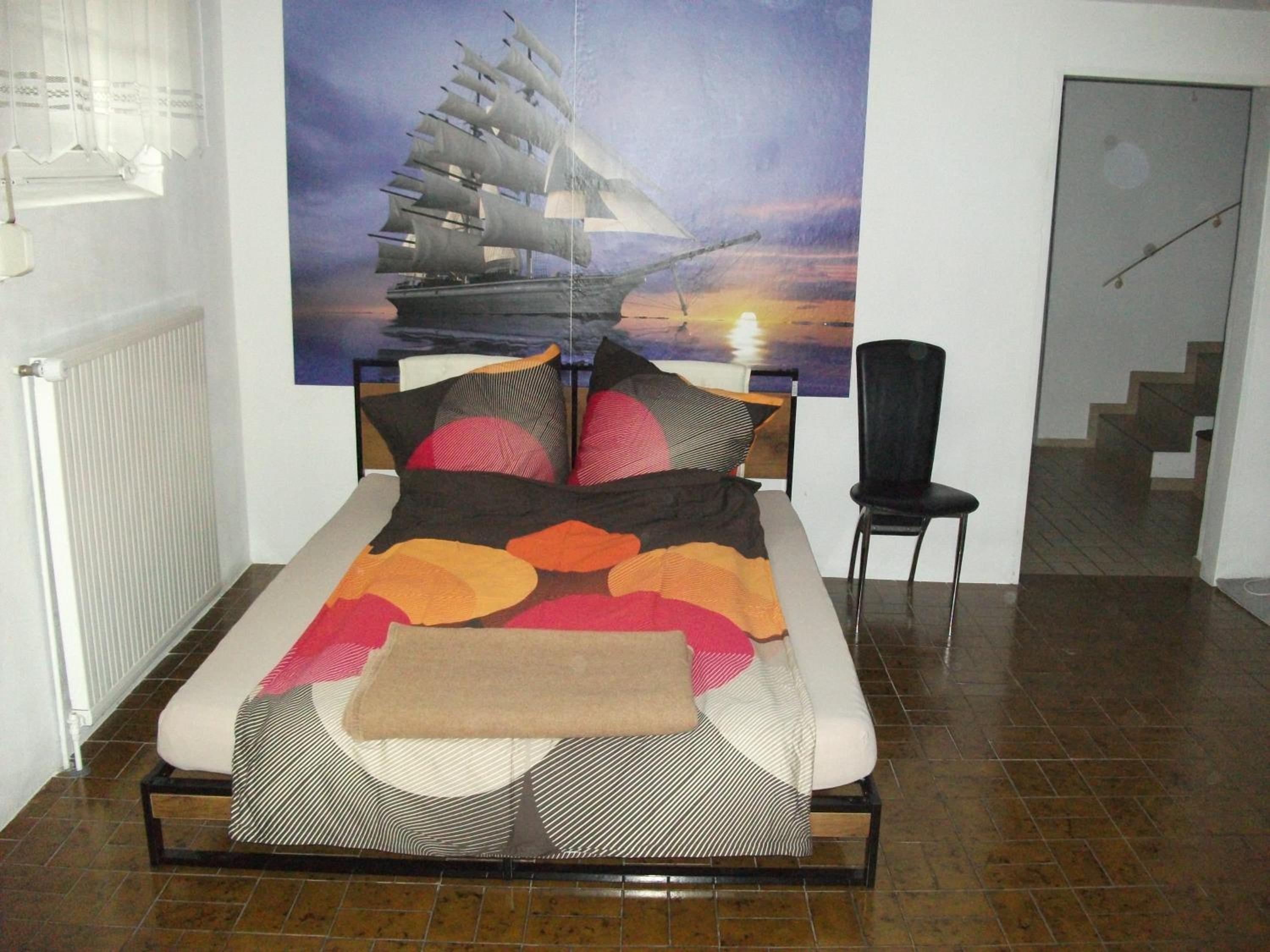 One-Bedroom Apartment photo 1