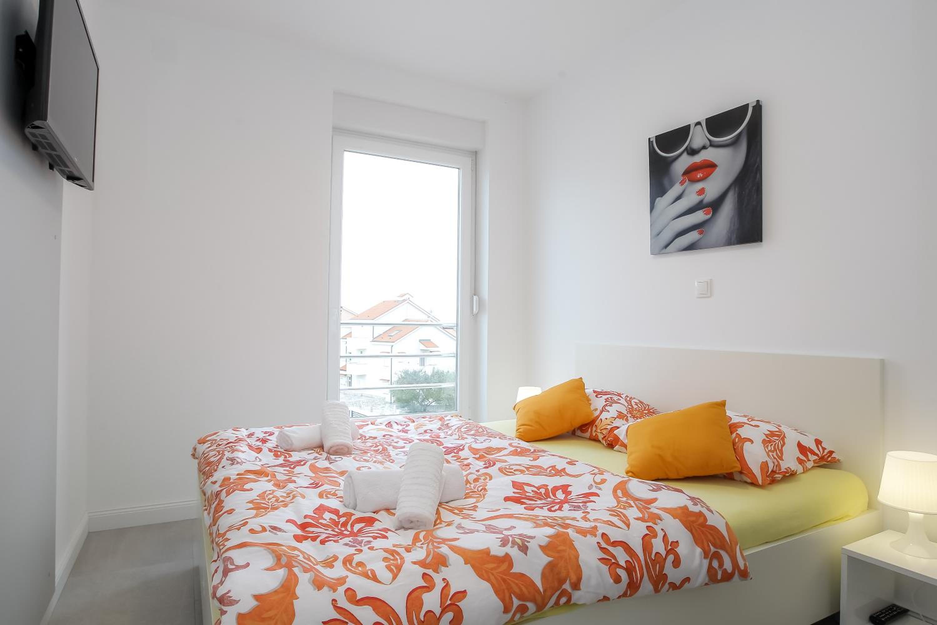 Two-Bedroom Apartment - Photo 5