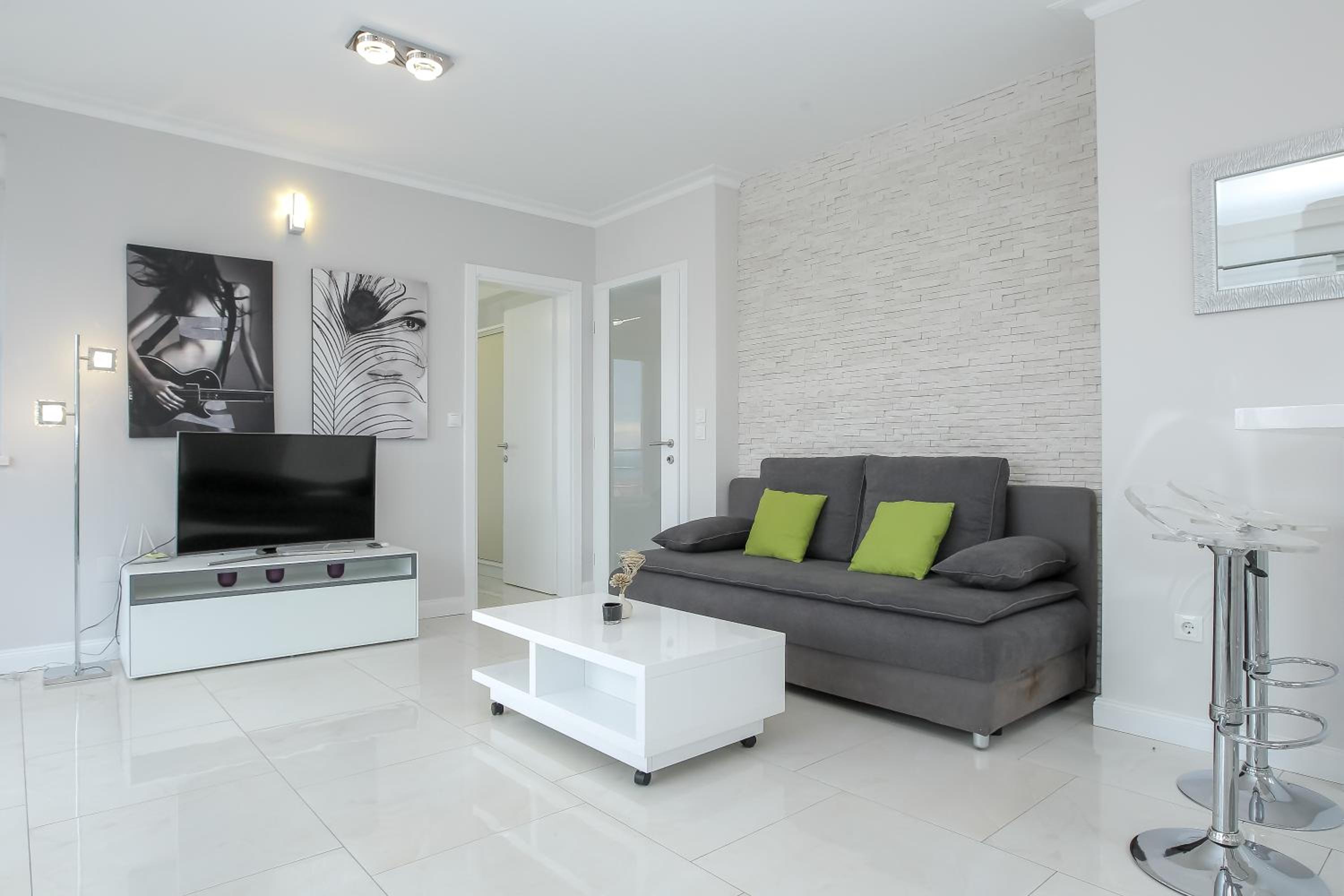 Two-Bedroom Apartment - Photo 19