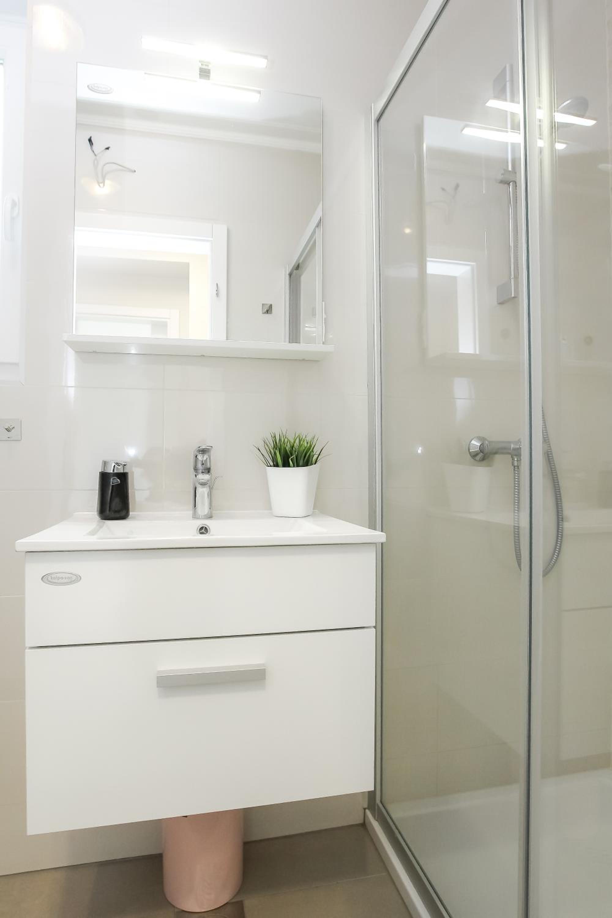 Two-Bedroom Apartment - Photo 18