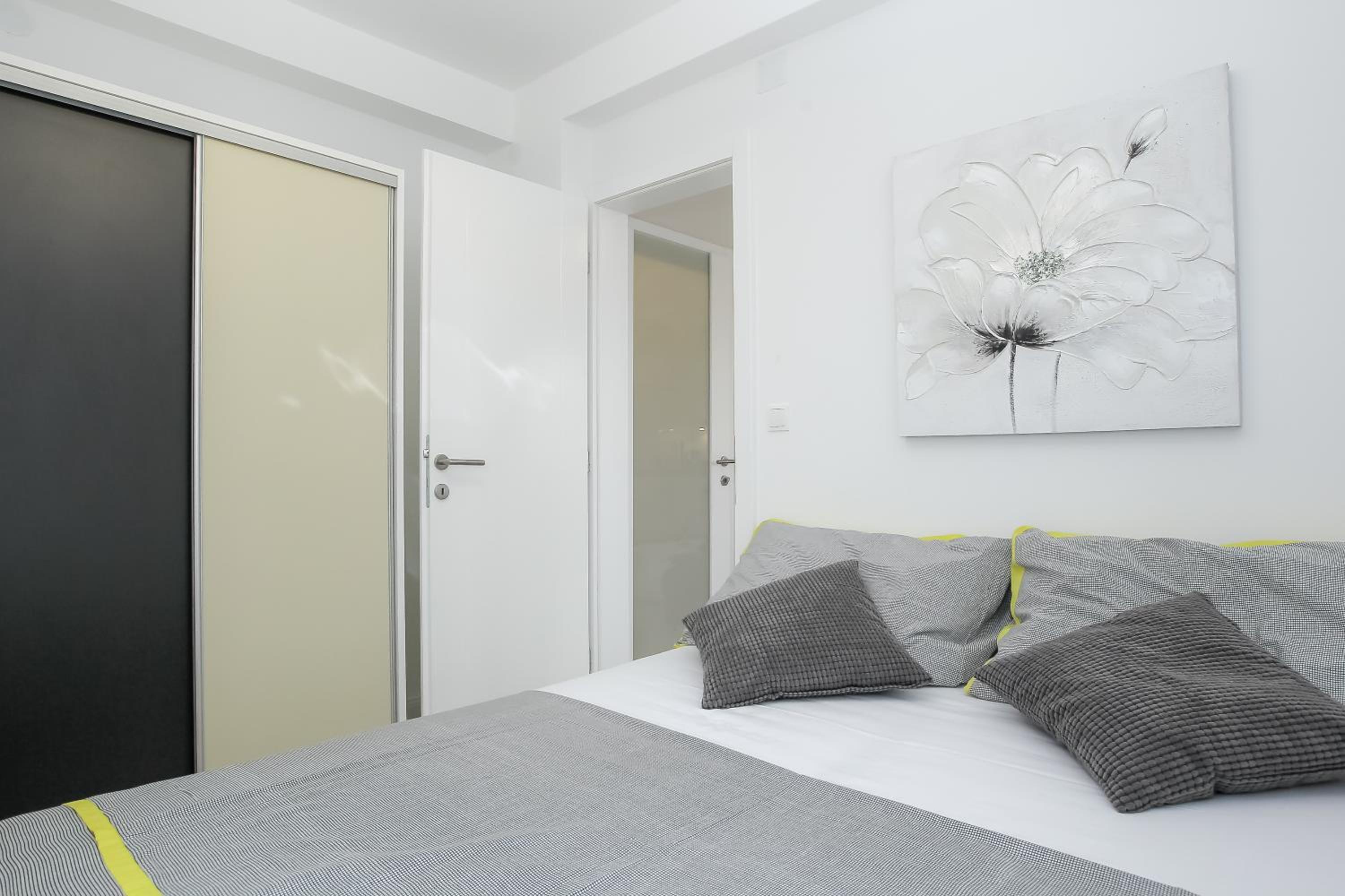 Two-Bedroom Apartment - Photo 4