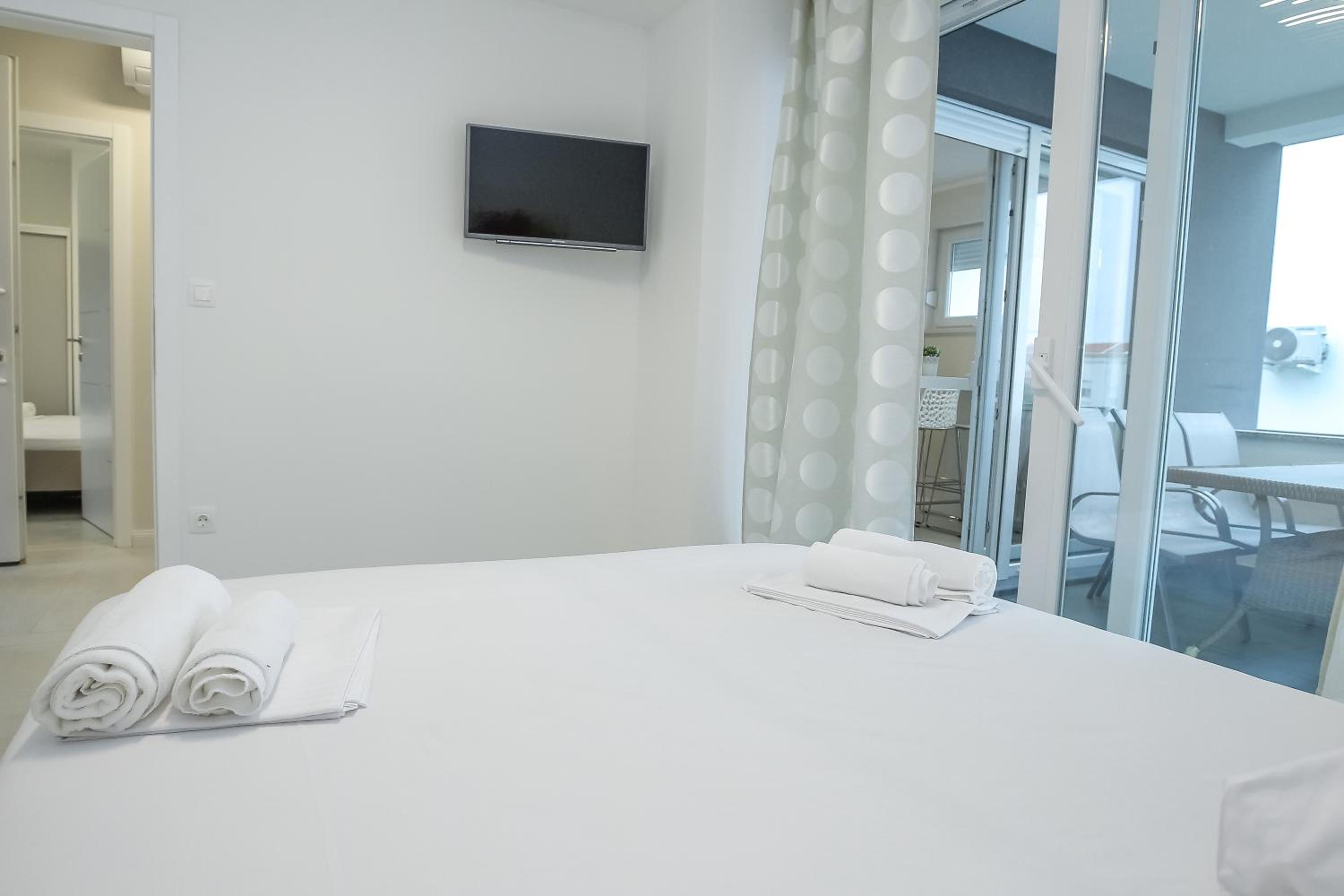 Two-Bedroom Apartment - Photo 23