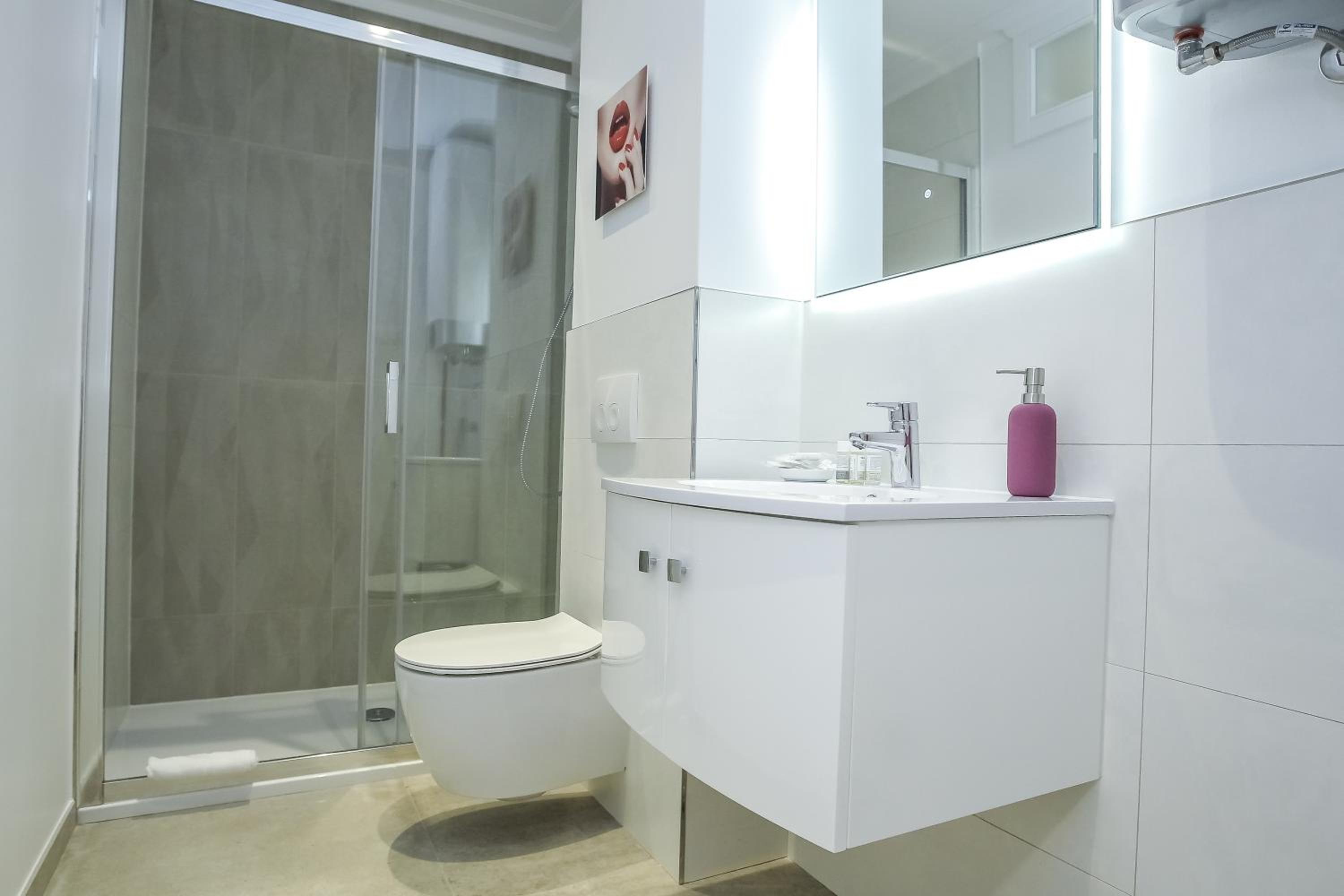 Two-Bedroom Apartment - Photo 26