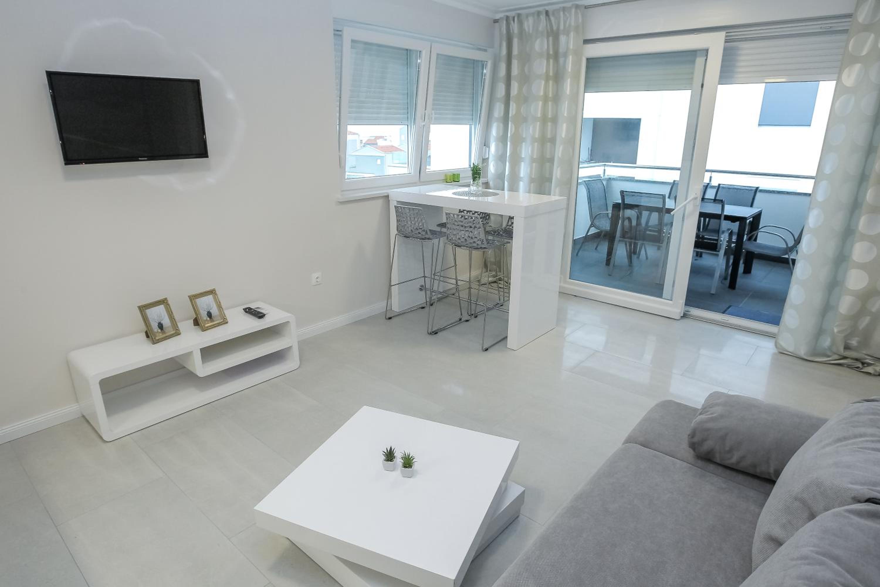 Two-Bedroom Apartment - Photo 38