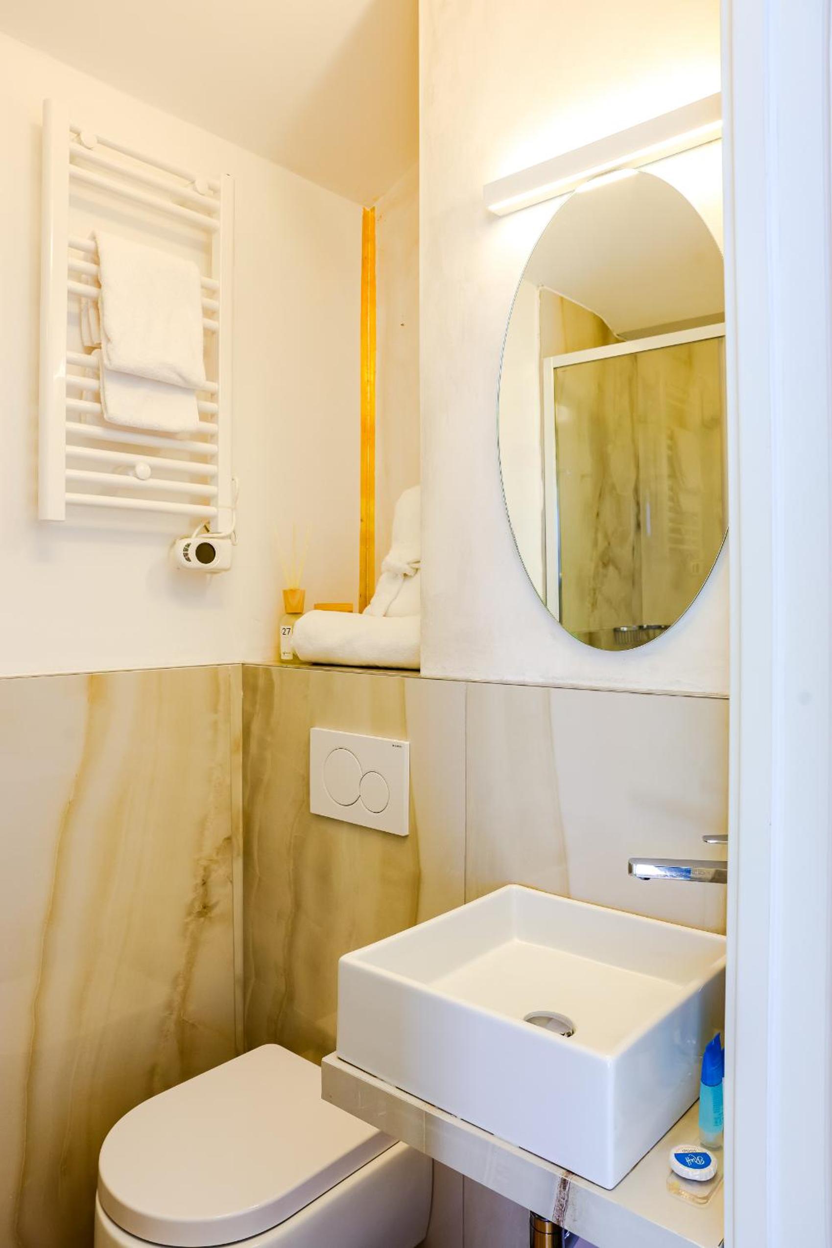 Single Room photo 3