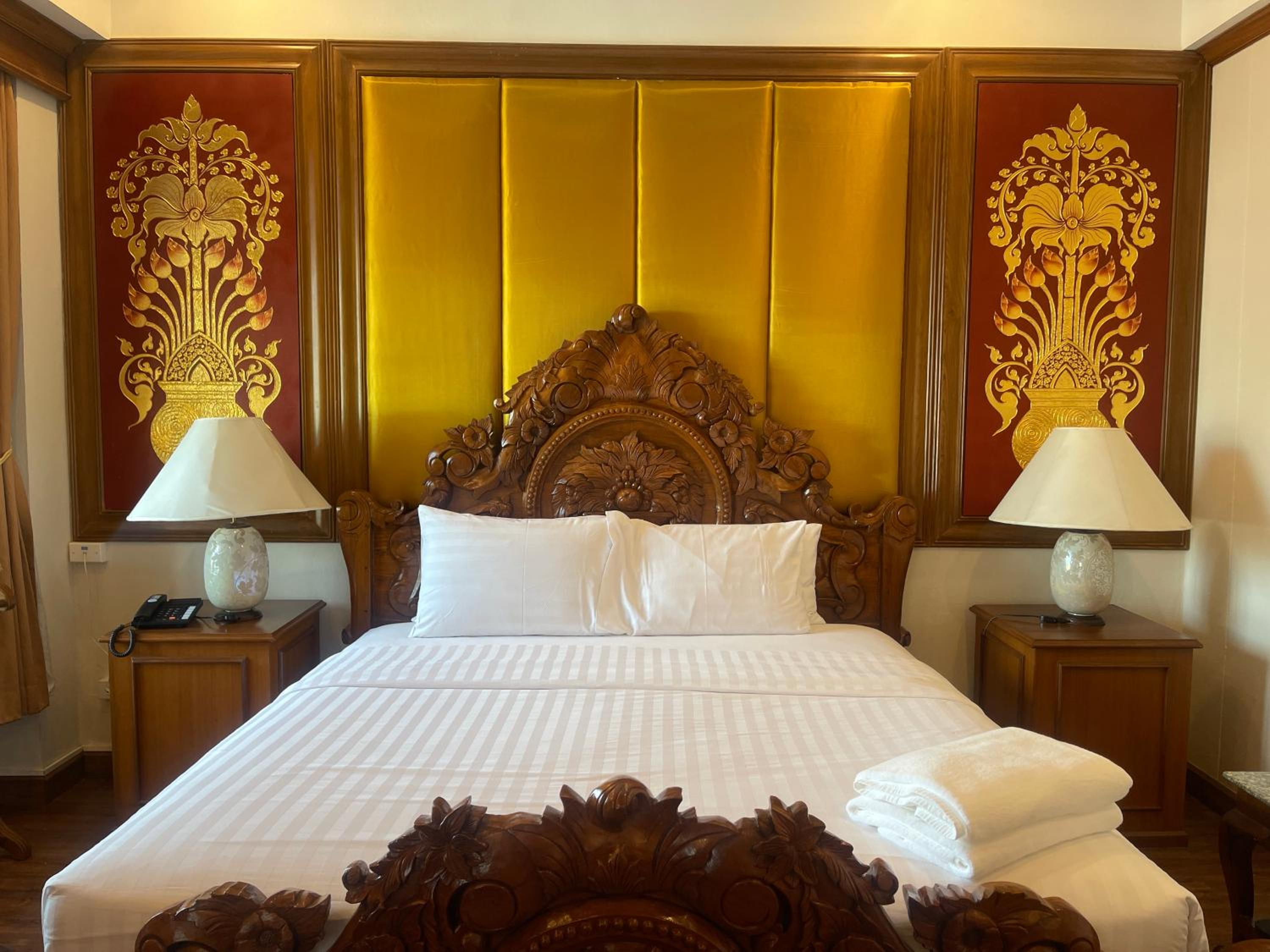 Presidential Suite thumbnail 5