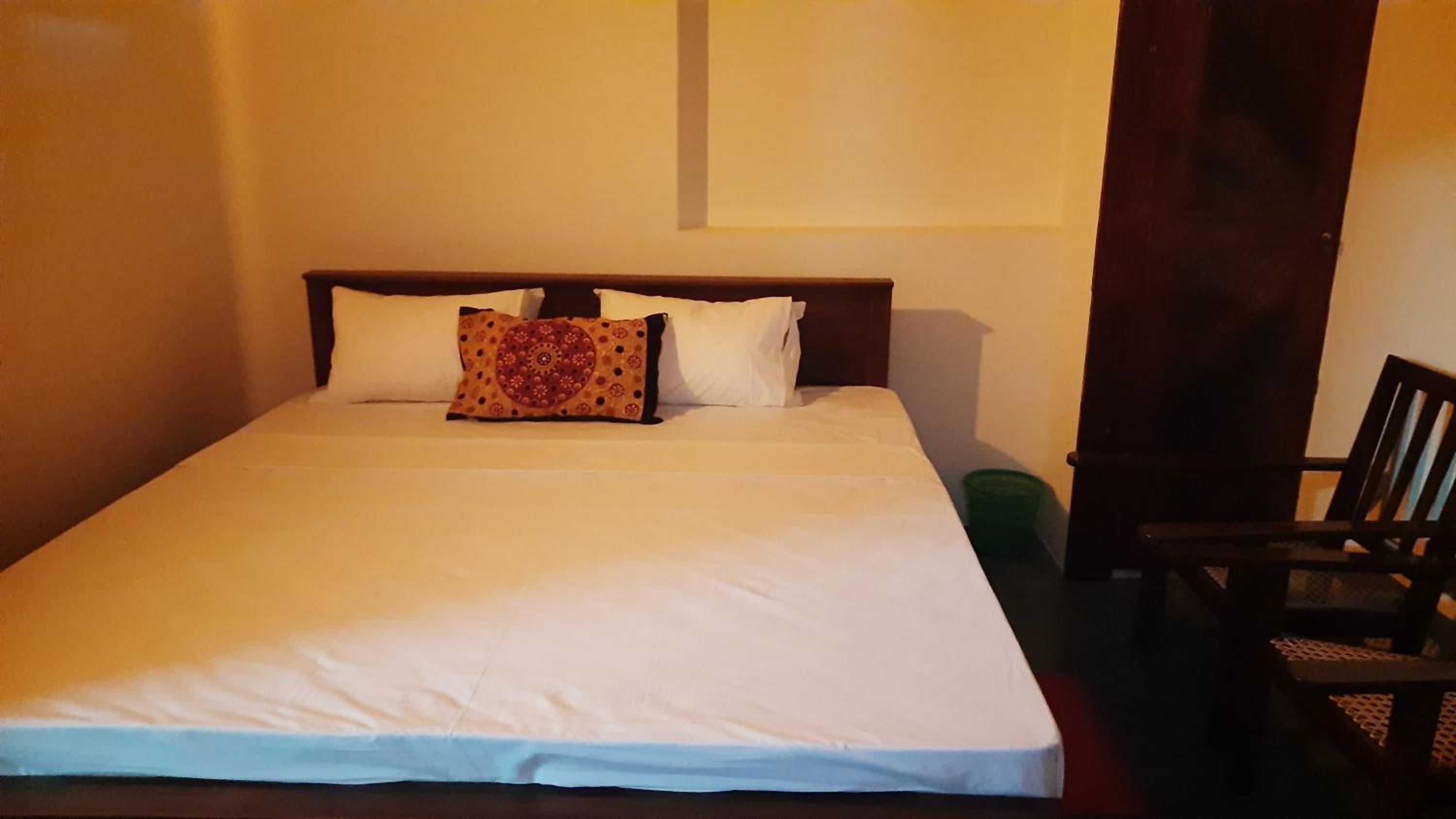 Deluxe Double Room With Bath photo 3
