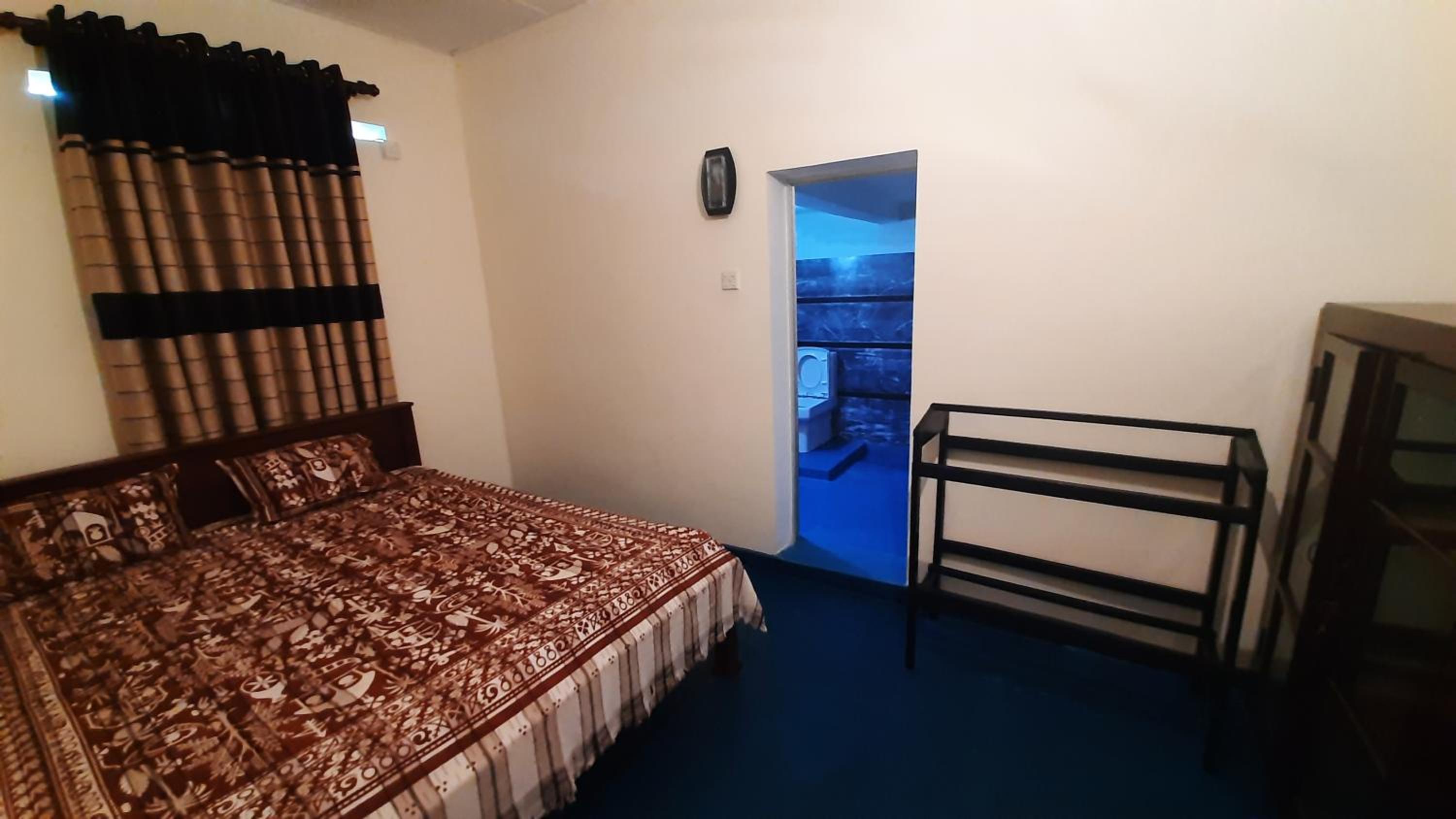 Budget Double Room photo 3