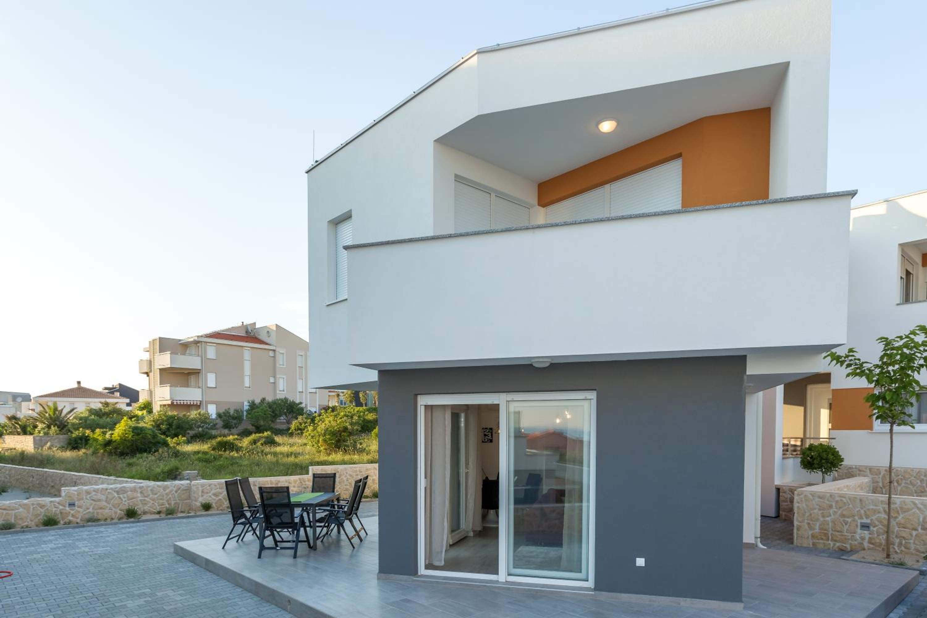 Duplex Apartment - Photo 4