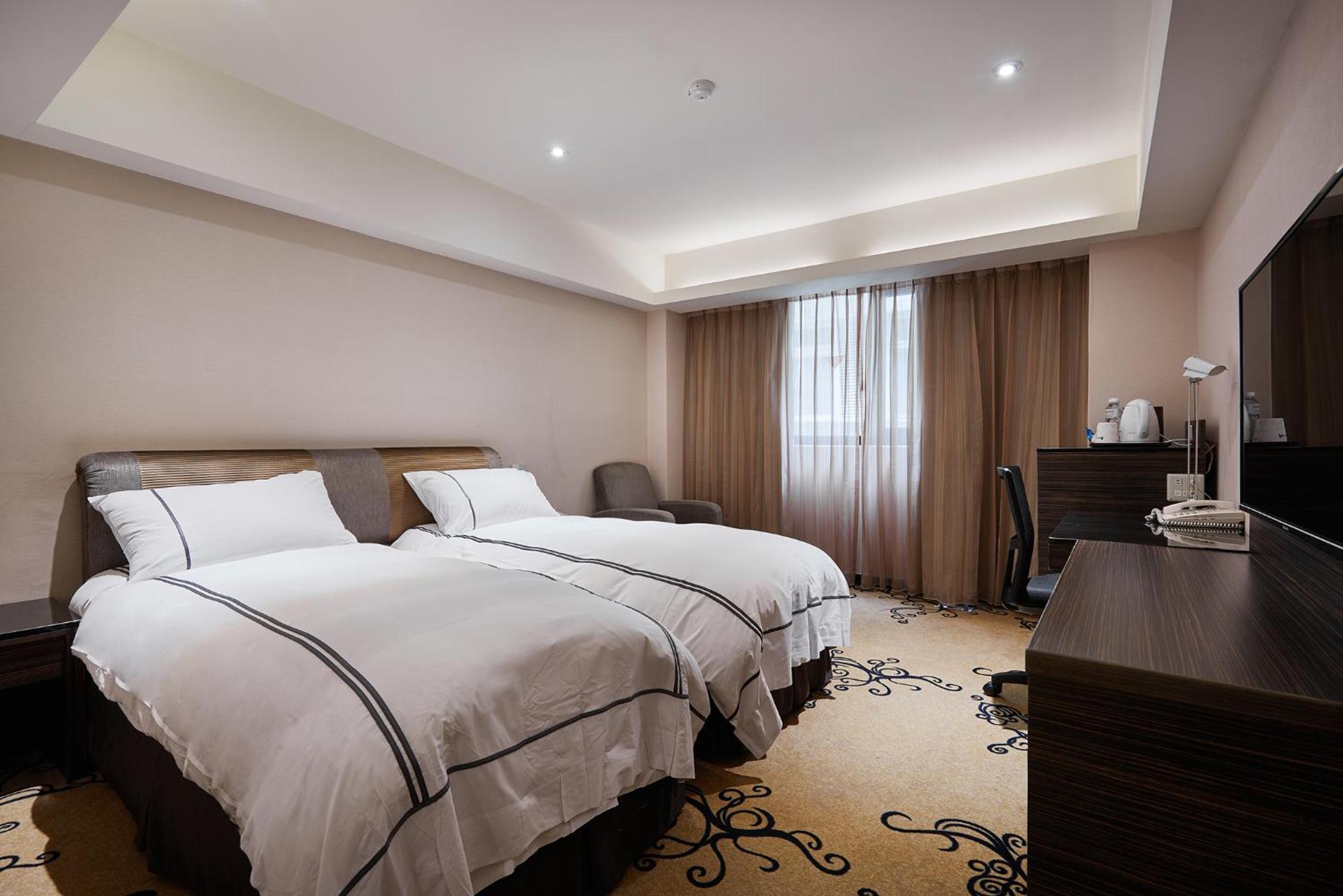 Superior Twin Room
