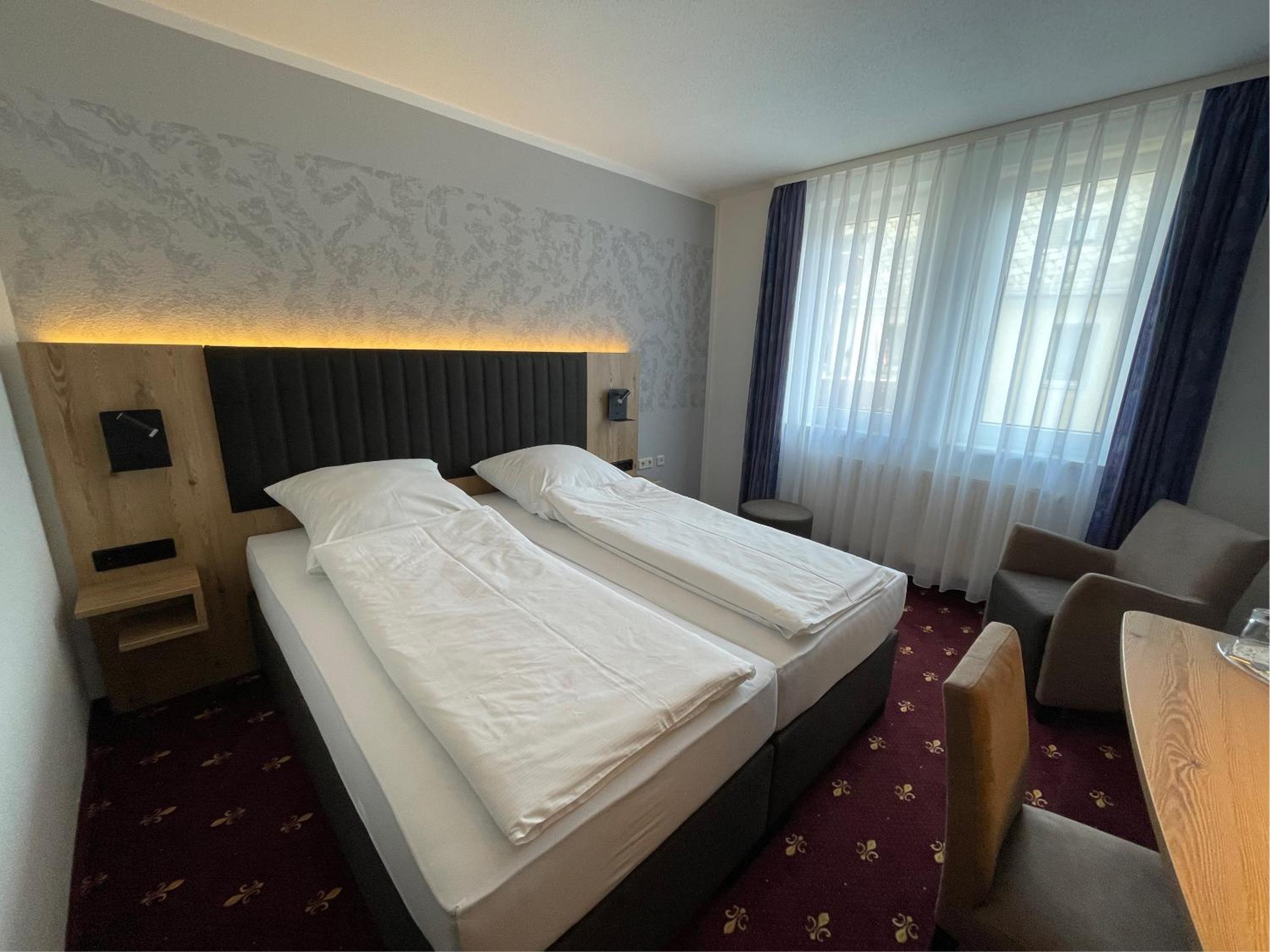 Double Room - Photo 1