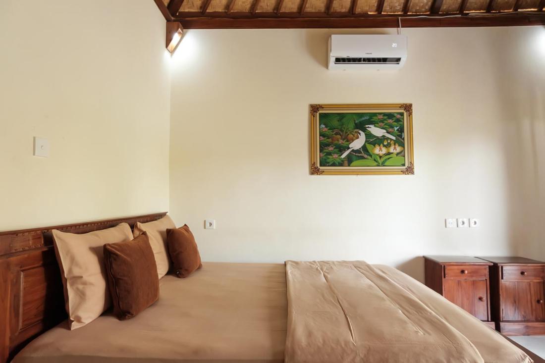 Deluxe Double Room with Balcony - Photo 11