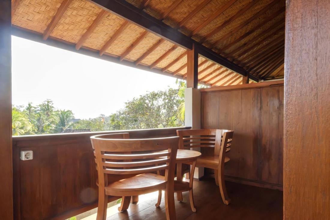Queen Room with Balcony - Photo 4