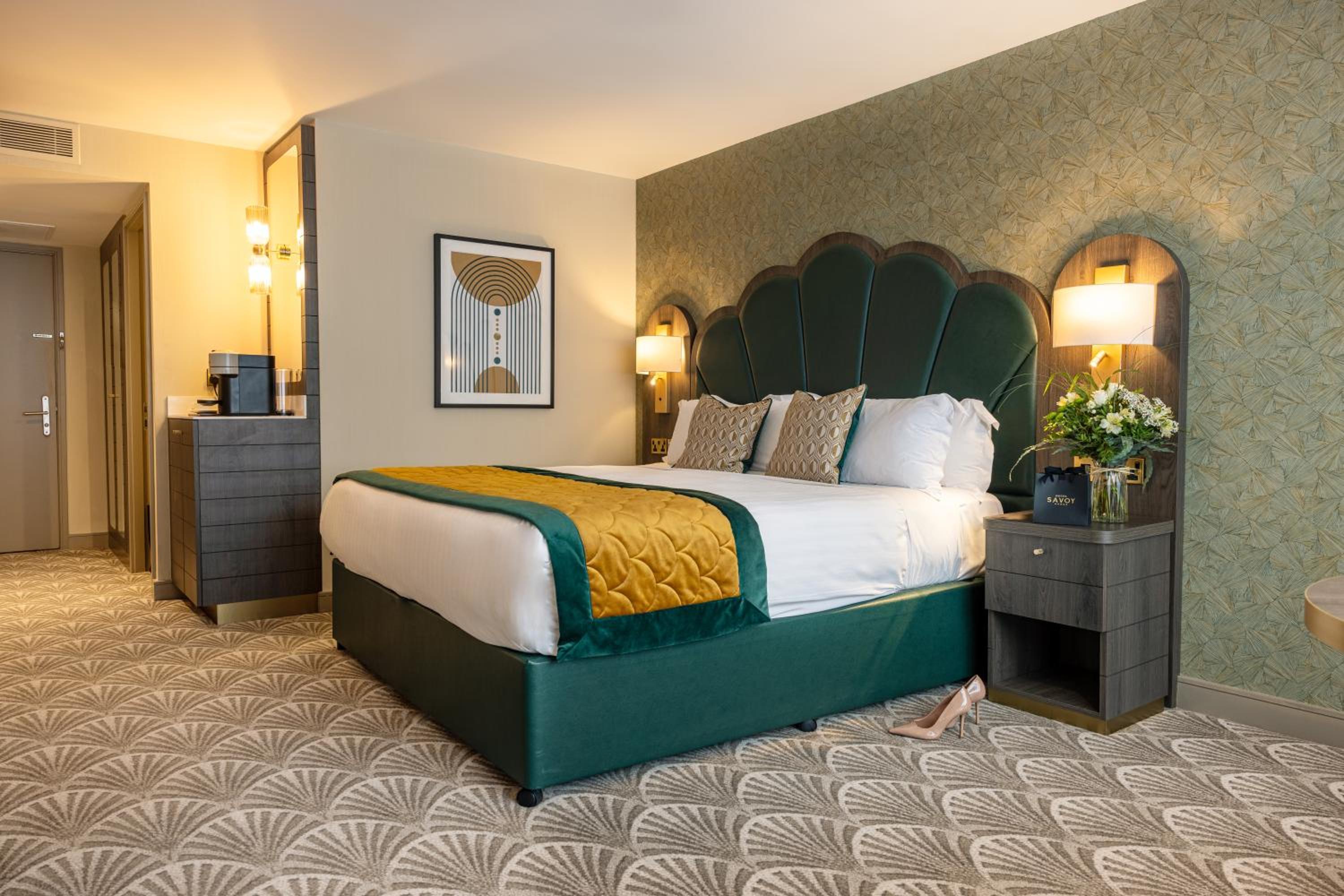Deluxe King Room - Photo 1