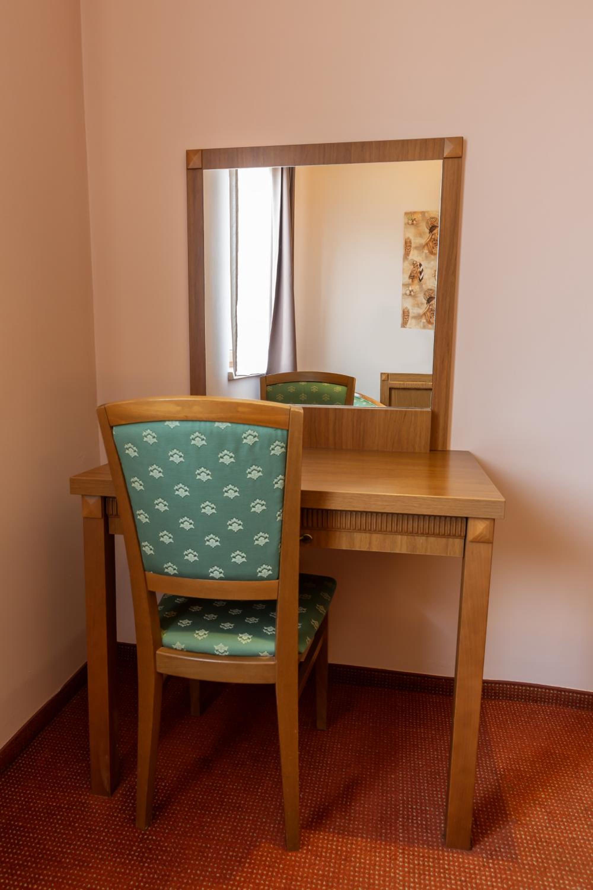 Double Room - Photo 5
