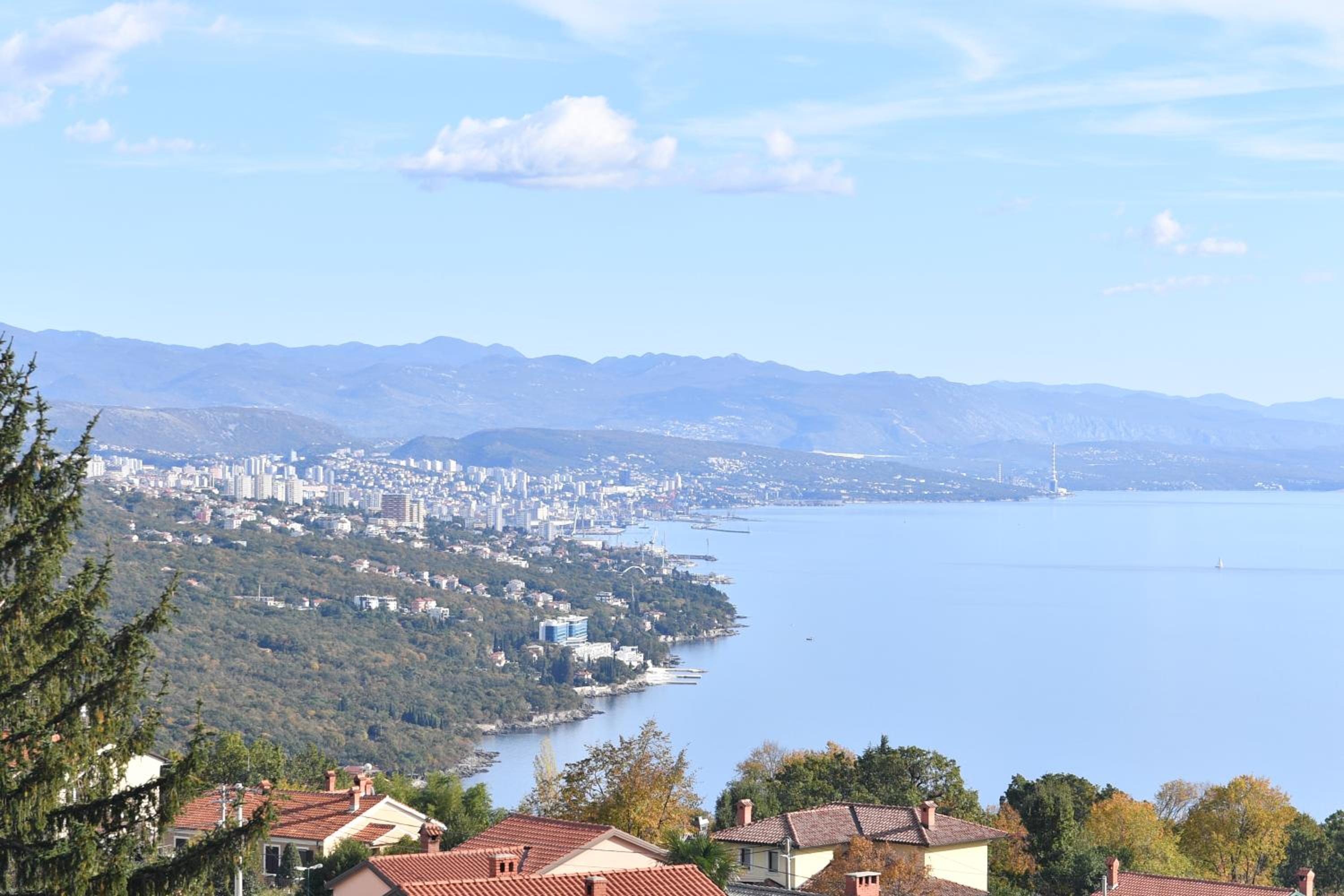 Apartment with Sea View - Photo 11