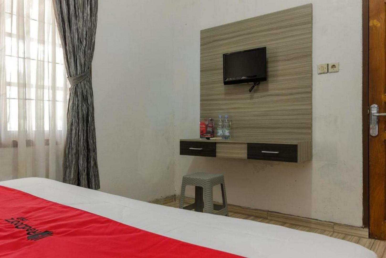 Standard Double Room - Photo 7