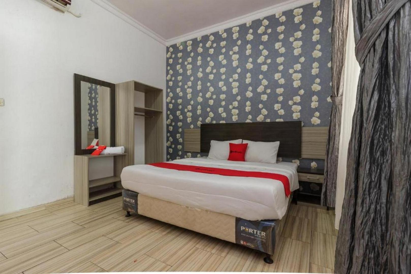 Standard Double Room - Photo 8