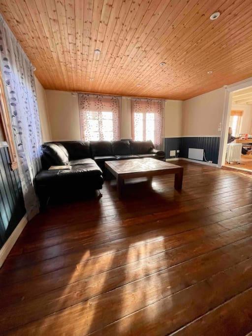 Three-Bedroom House photo 1