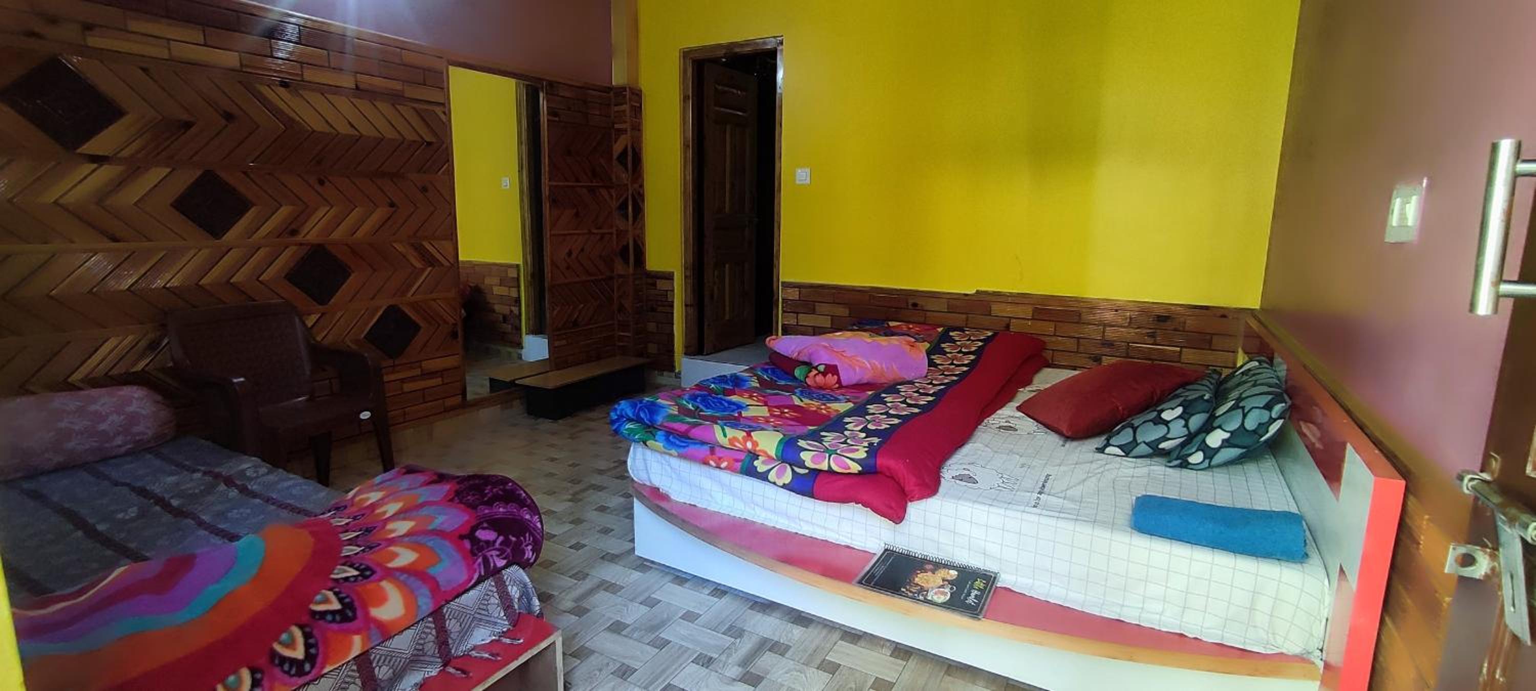 Double or Twin Room with Private Bathroom photo 1