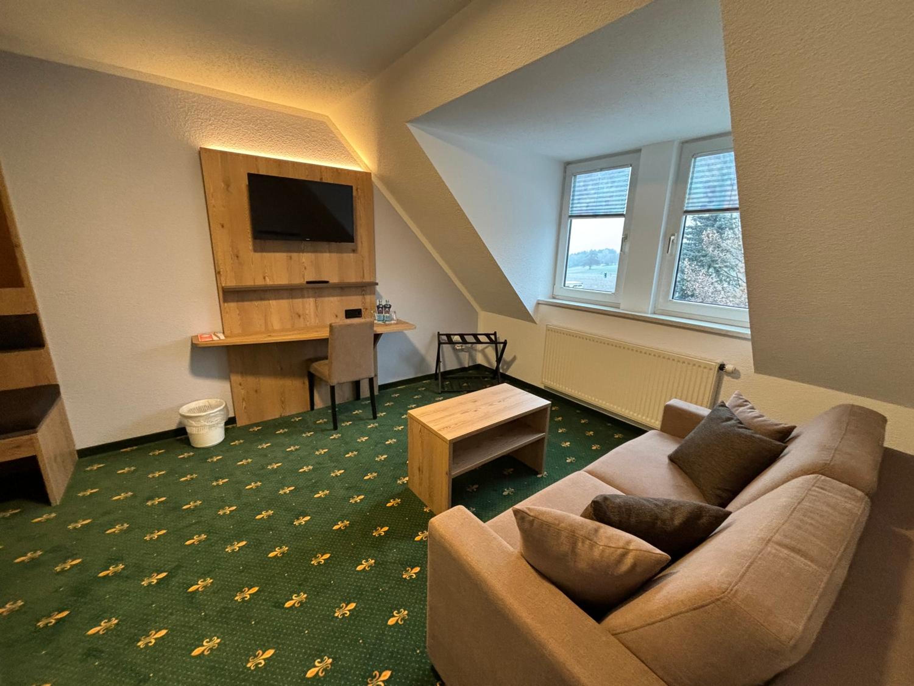 Family Room - Photo 2