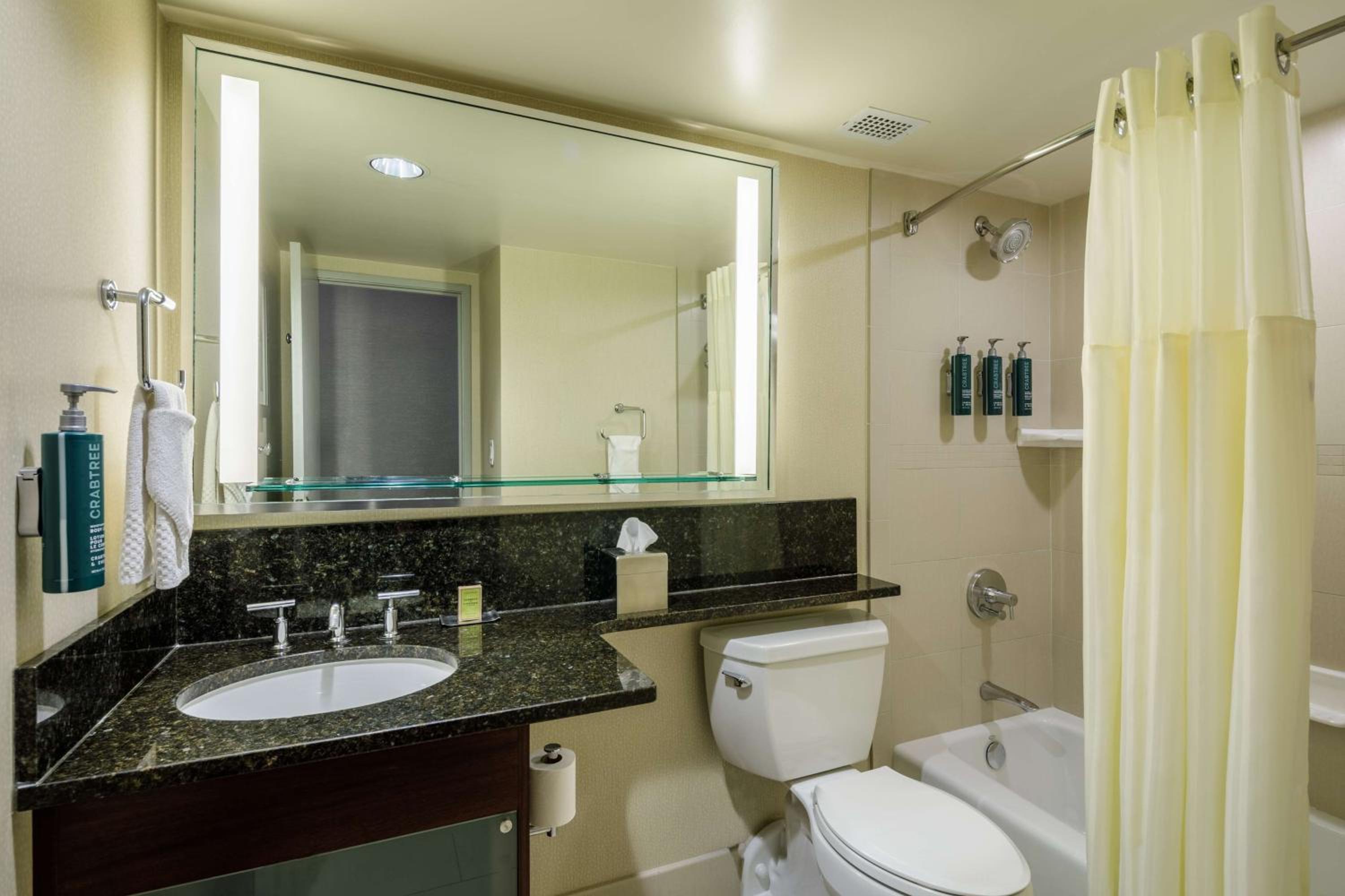 Double Room with Two Double Beds - Photo 5