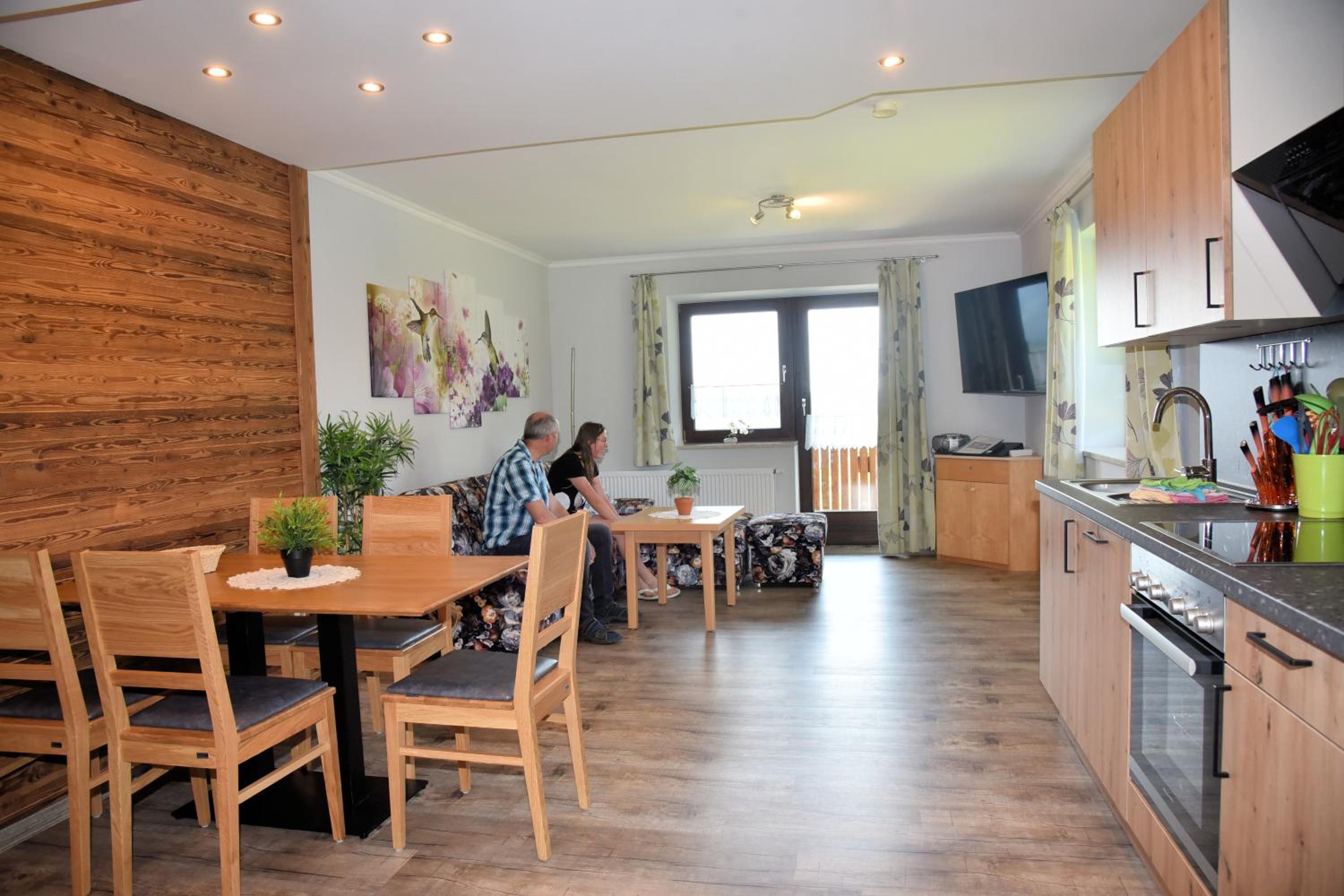 Apartment with Mountain View photo 3