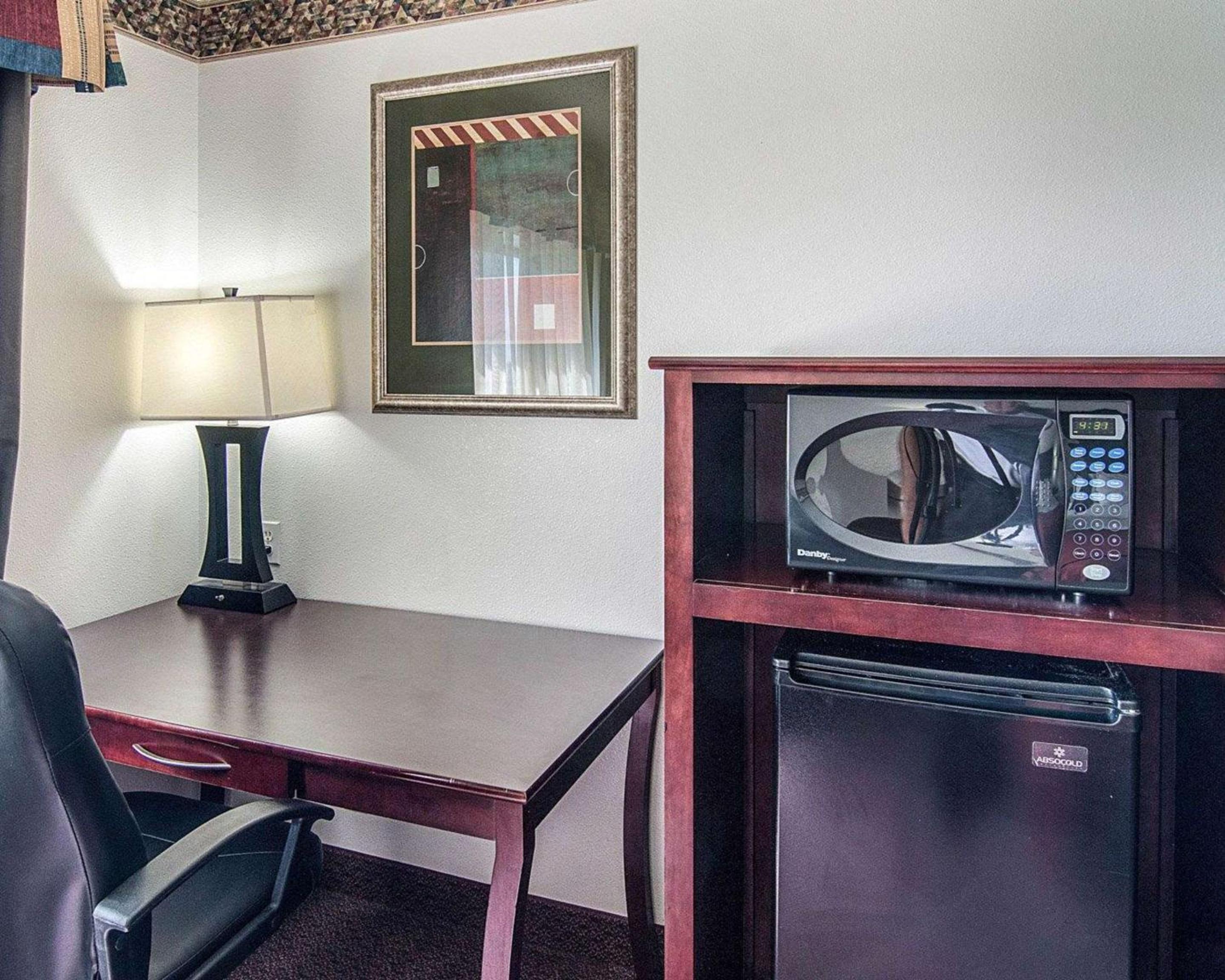 King Room - Non-Smoking photo 3