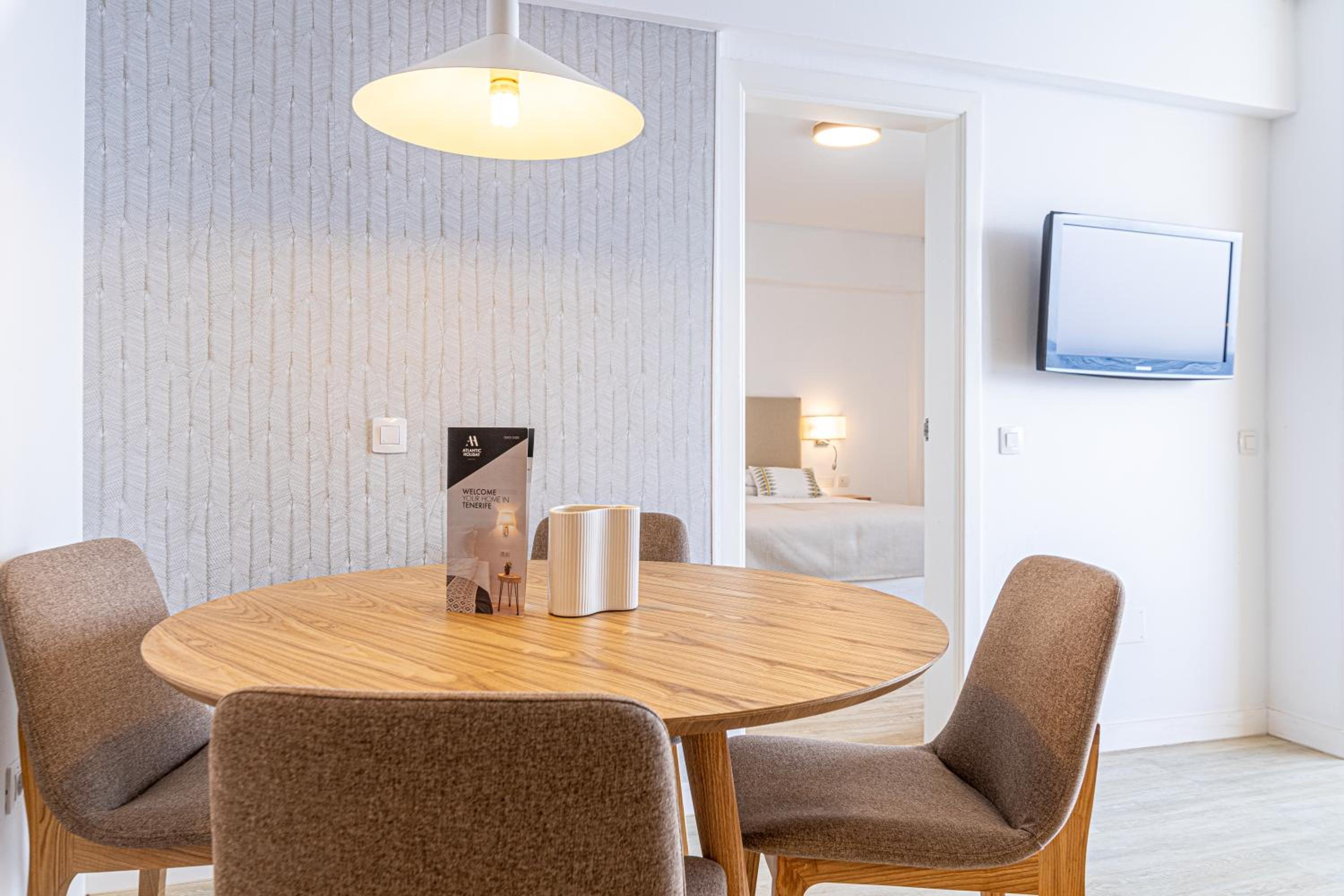 Apartment with Mountain View (1 Adult + 2 Children) photo 3