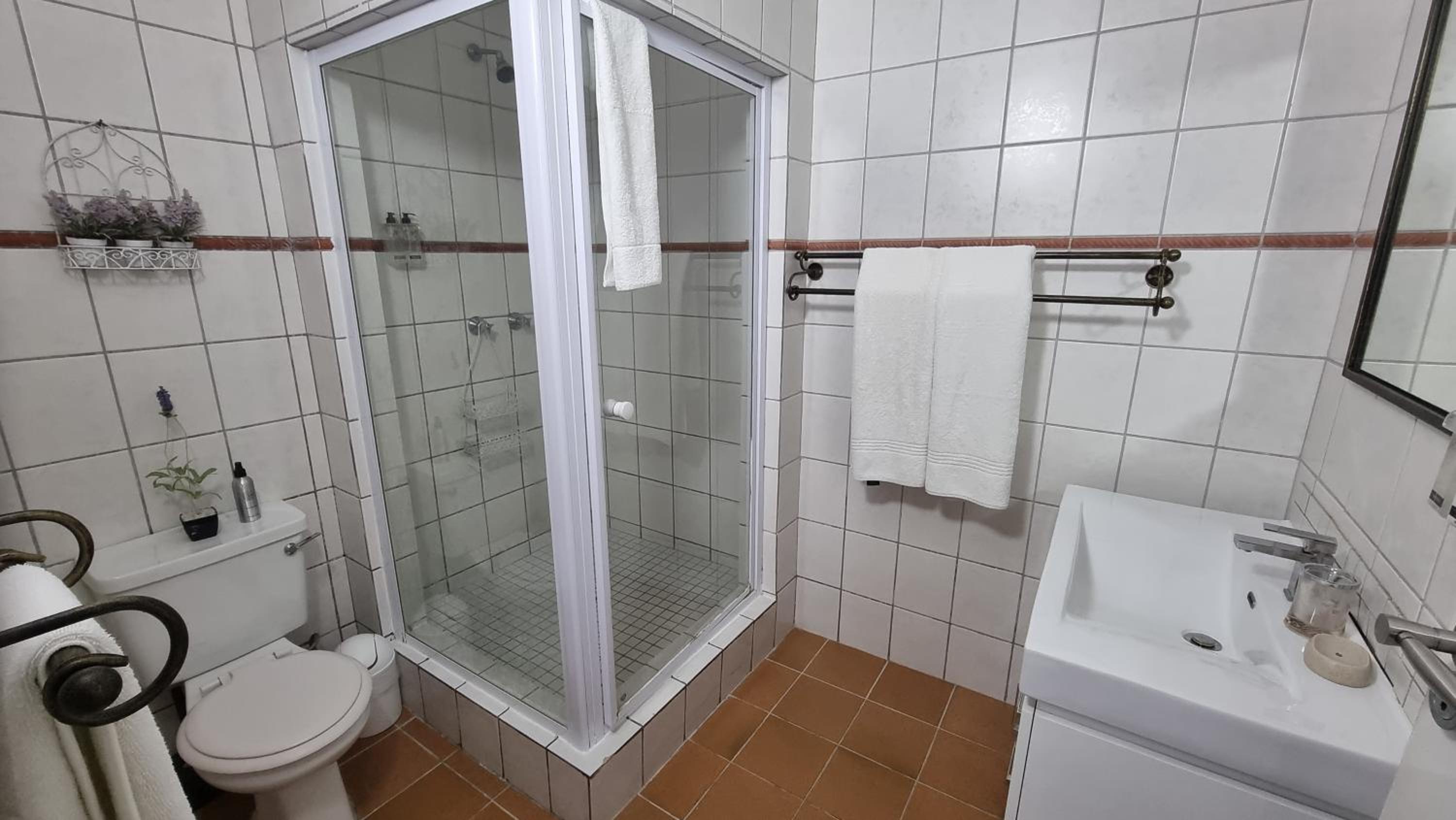 Standard Double Room - Photo 14