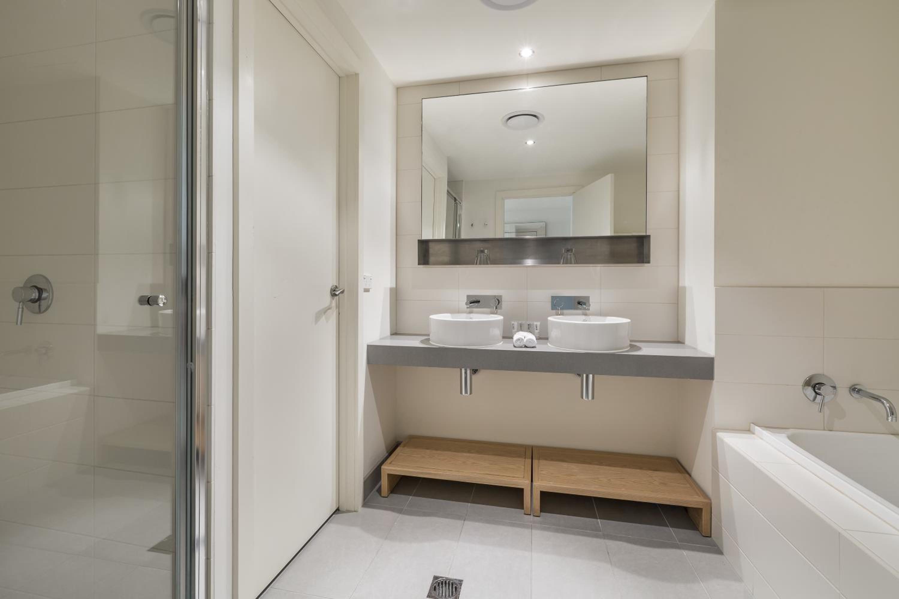 One-Bedroom Apartment - Photo 4