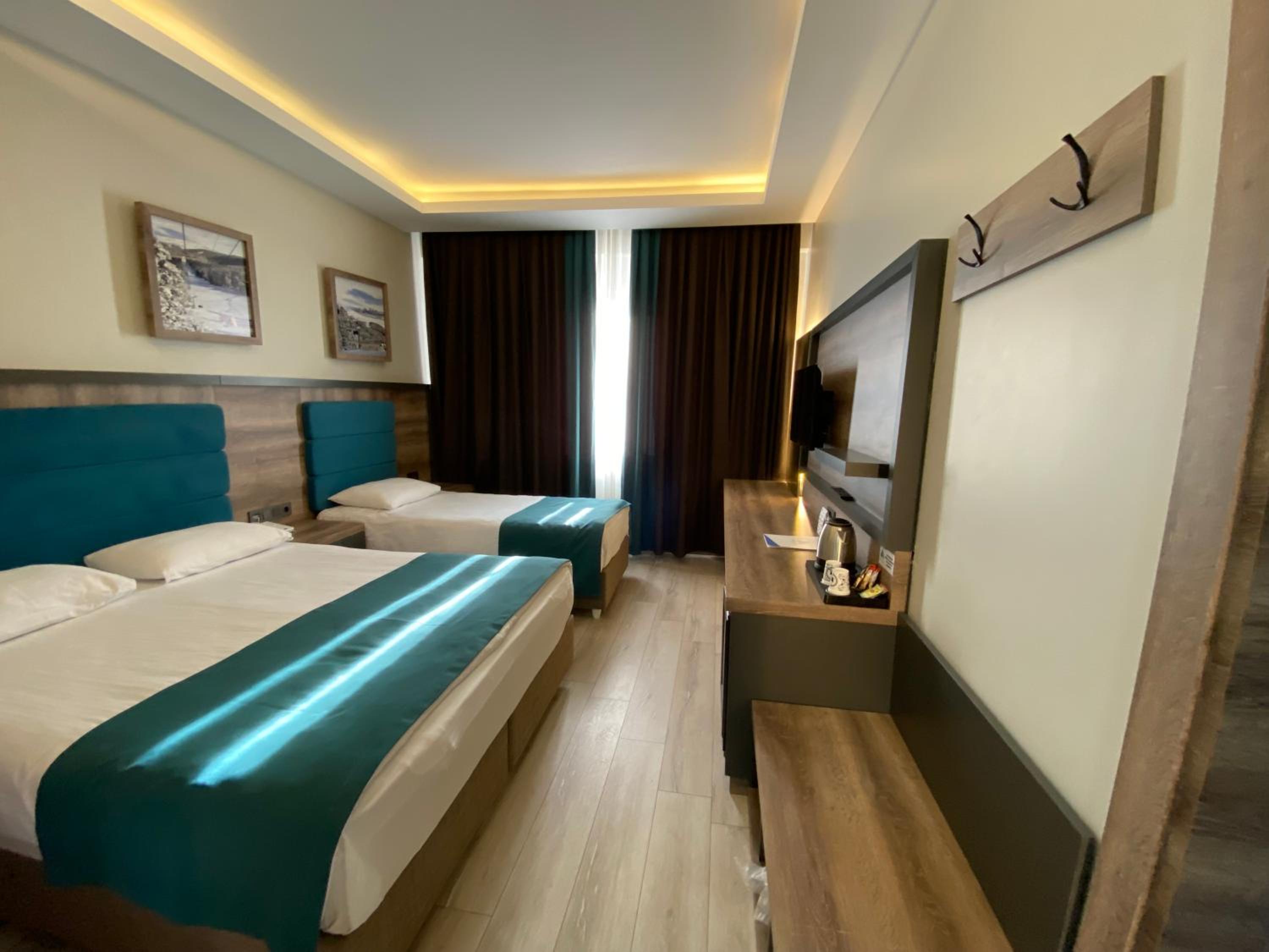 Standard Double or Twin Room photo 2