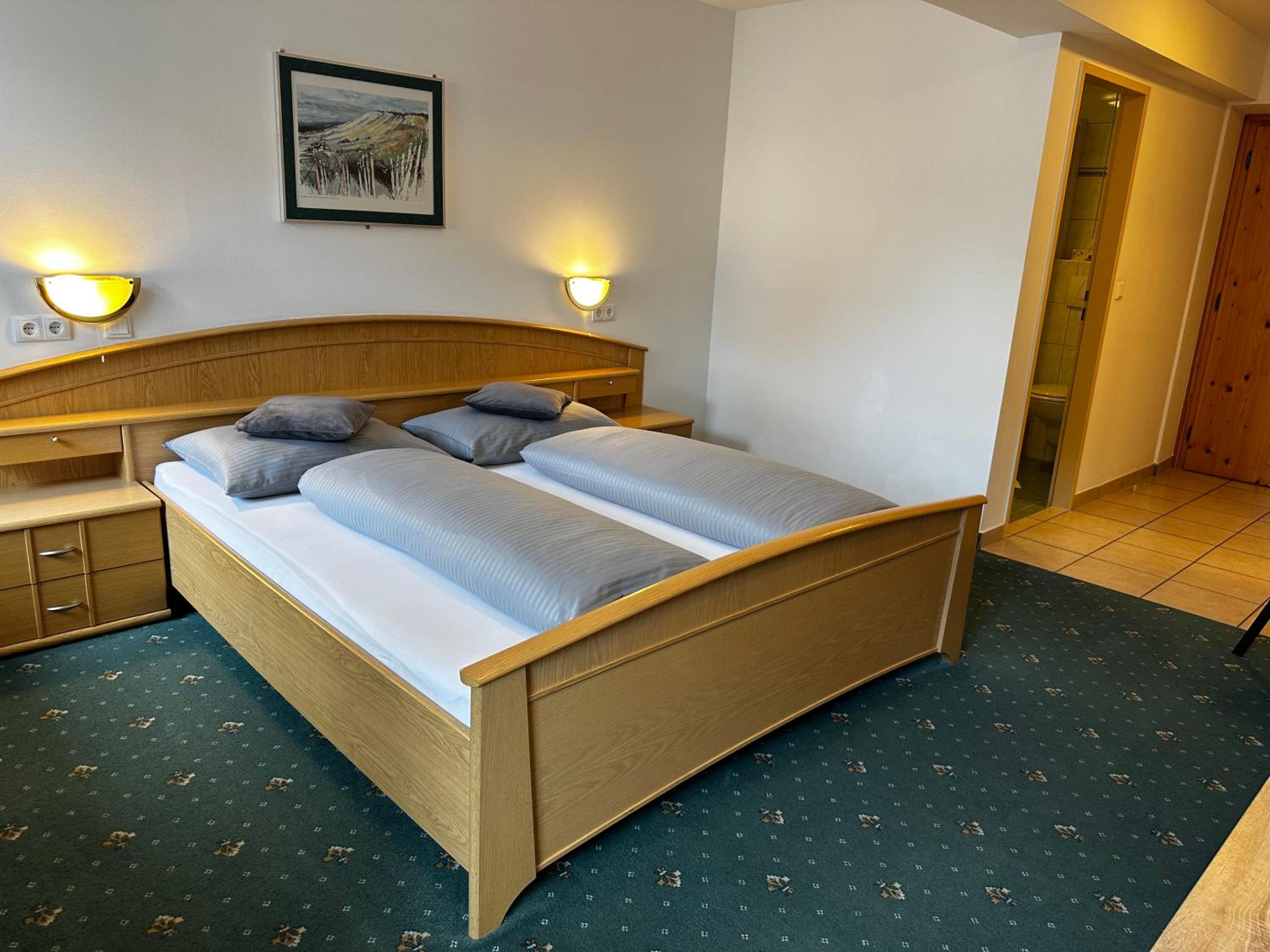Double Room with Private Bathroom photo 3