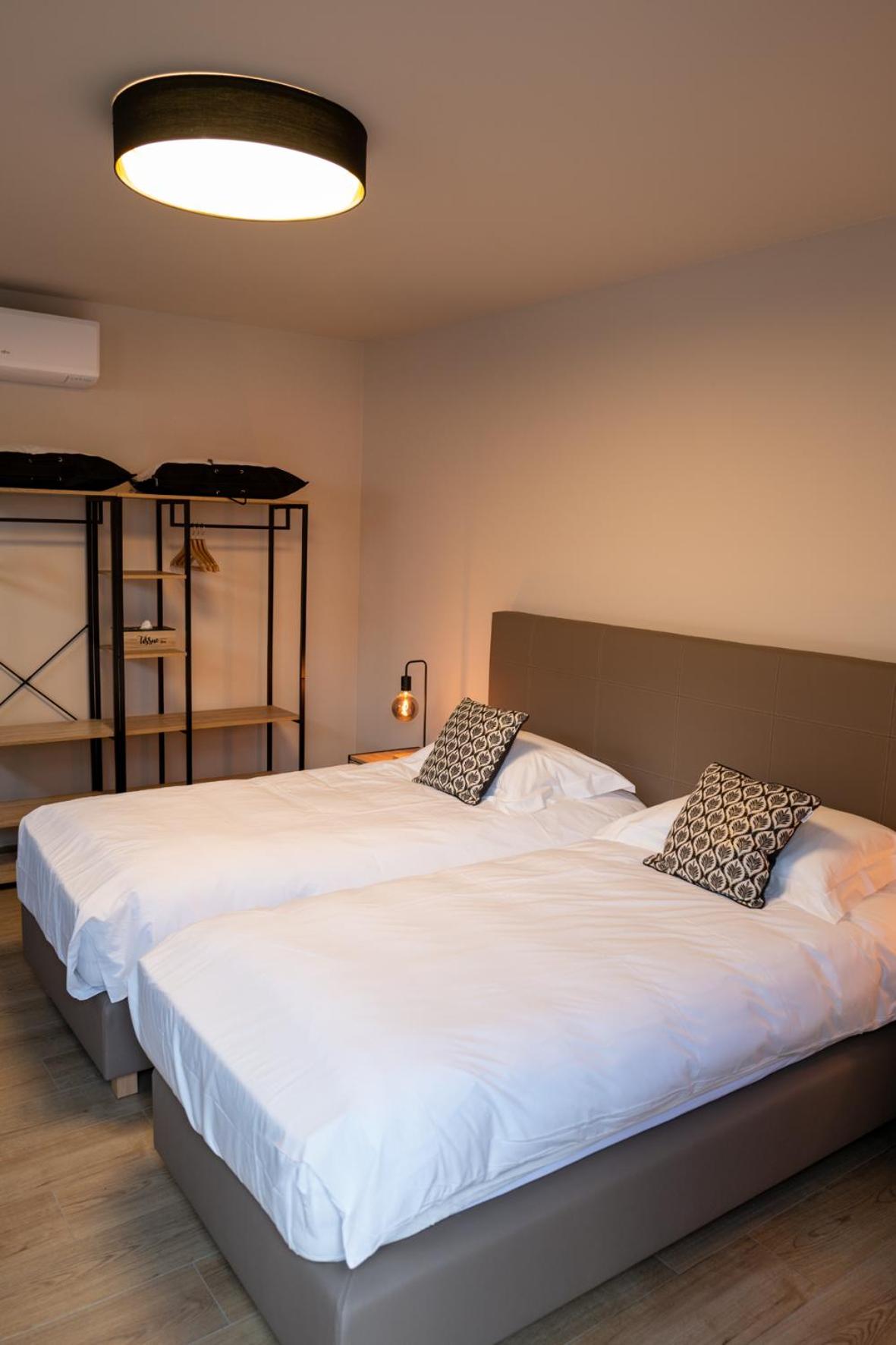 Twin Room - Photo 6