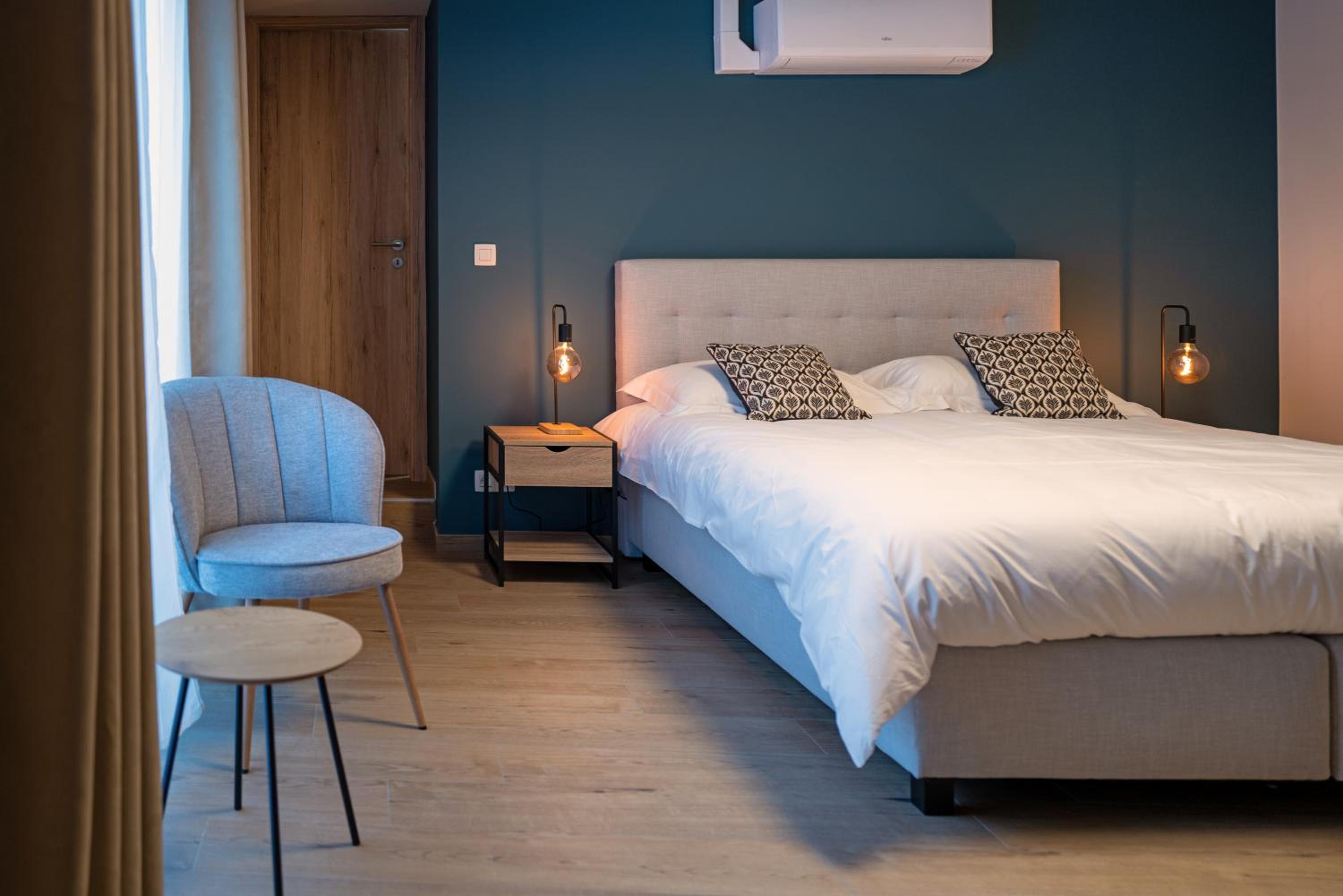 Double Room - Photo 11