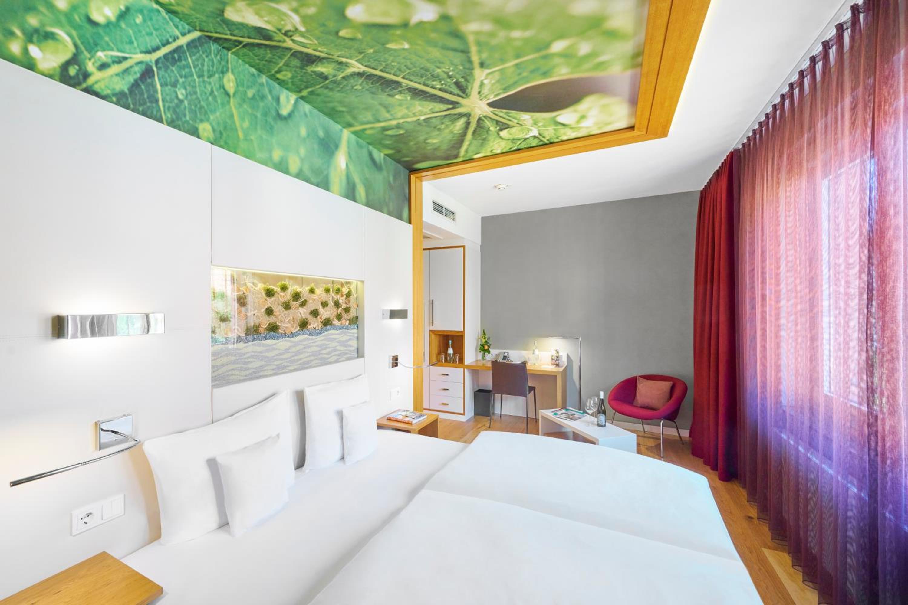 Standard Double or Twin Room photo 2