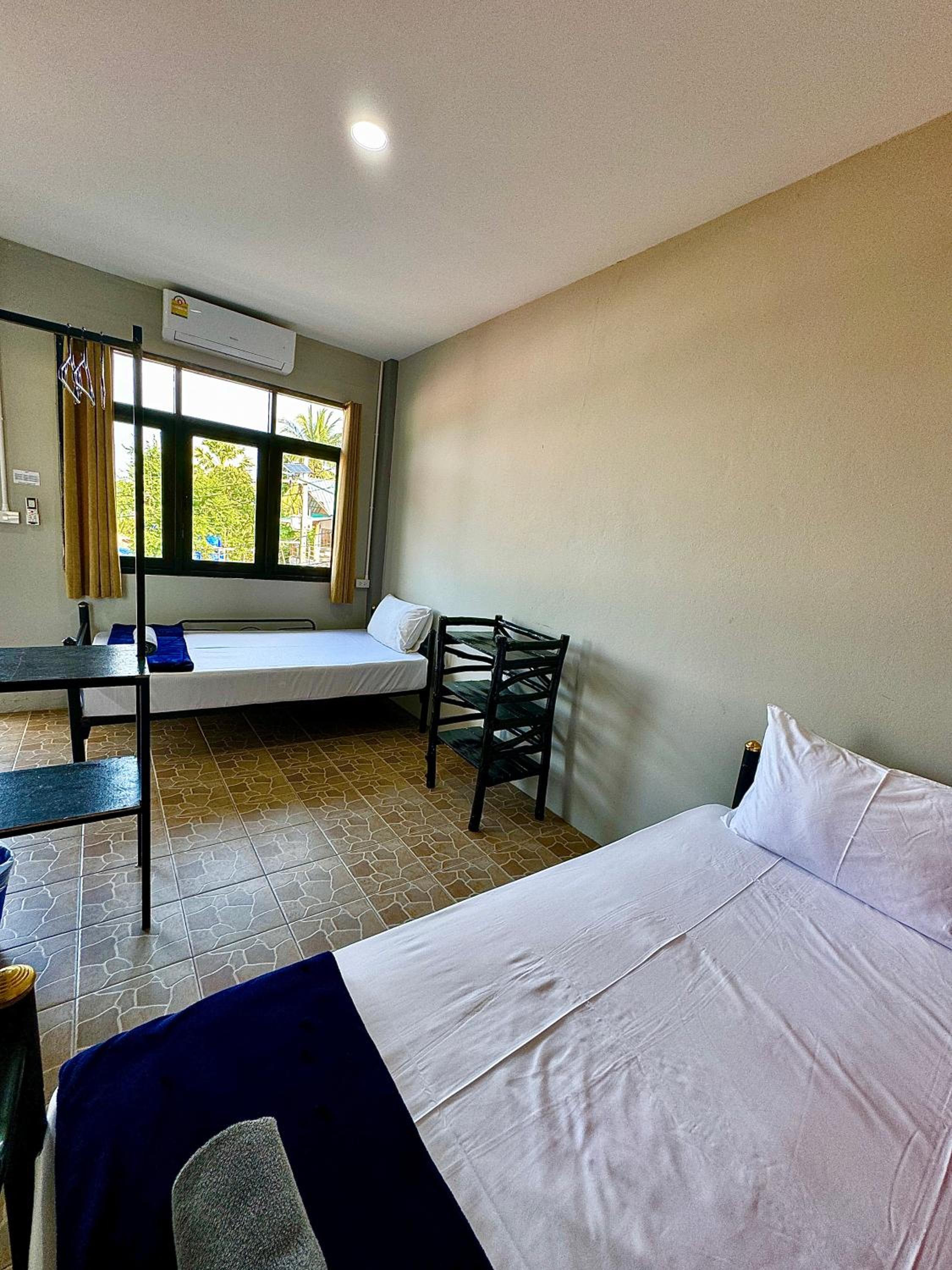 Standard Twin Room photo 3