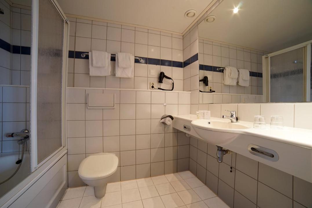 Queen Room - Photo 6