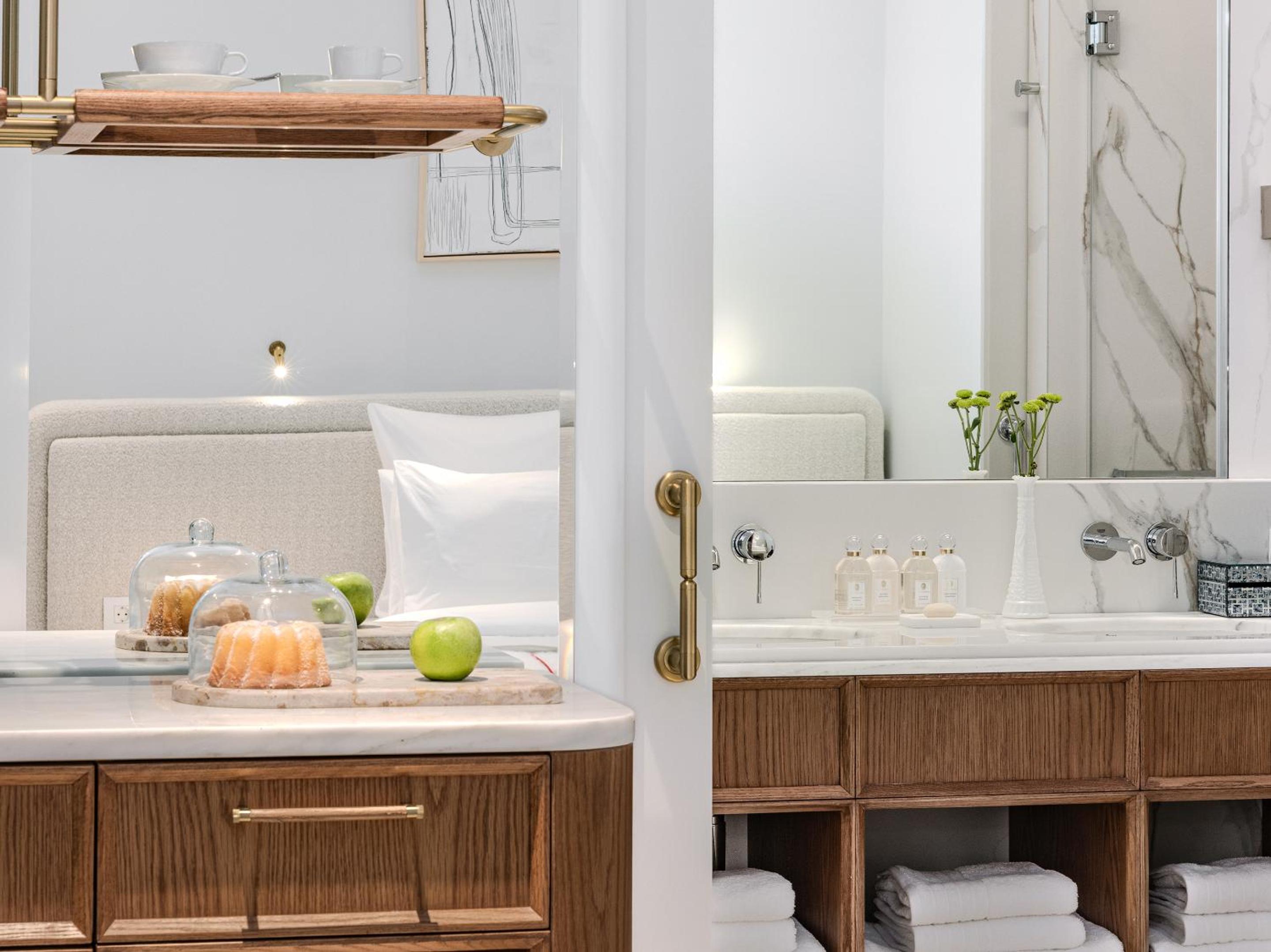 Junior Suite thumbnail 6