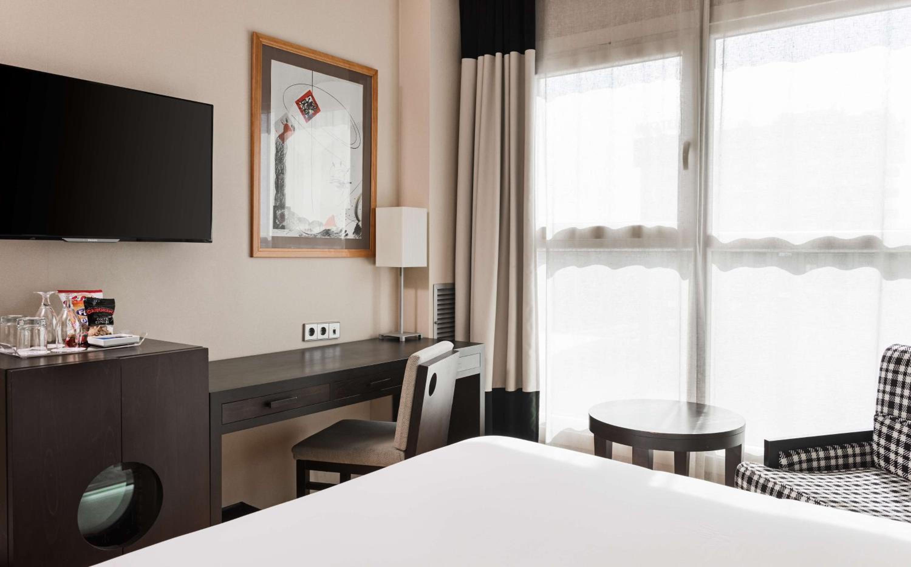 Standard Double or Twin Room - Photo 2