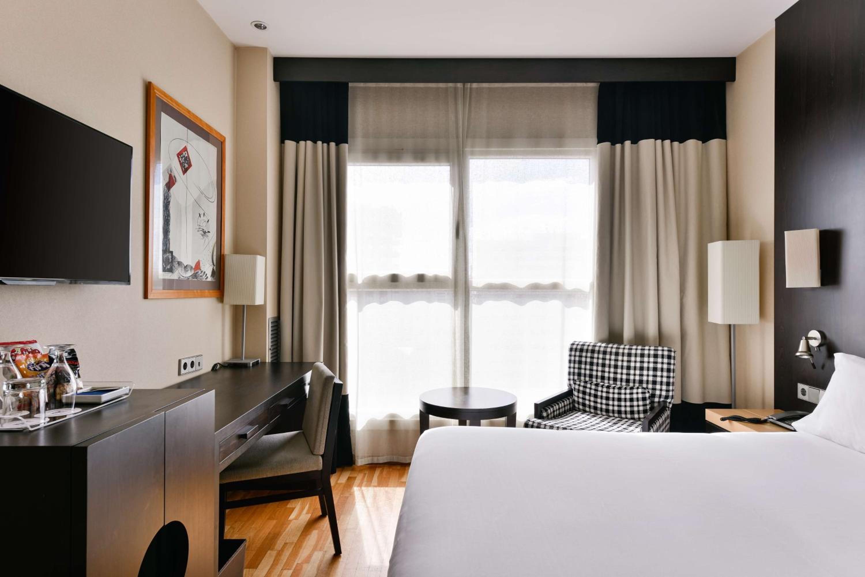 Standard Double or Twin Room - Photo 4