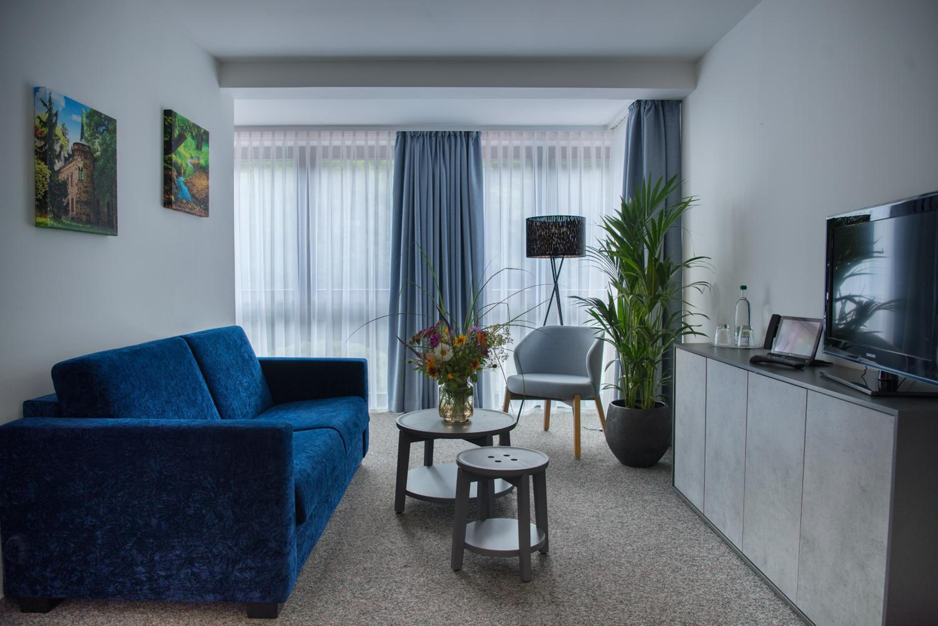 Large Double Room - Photo 2
