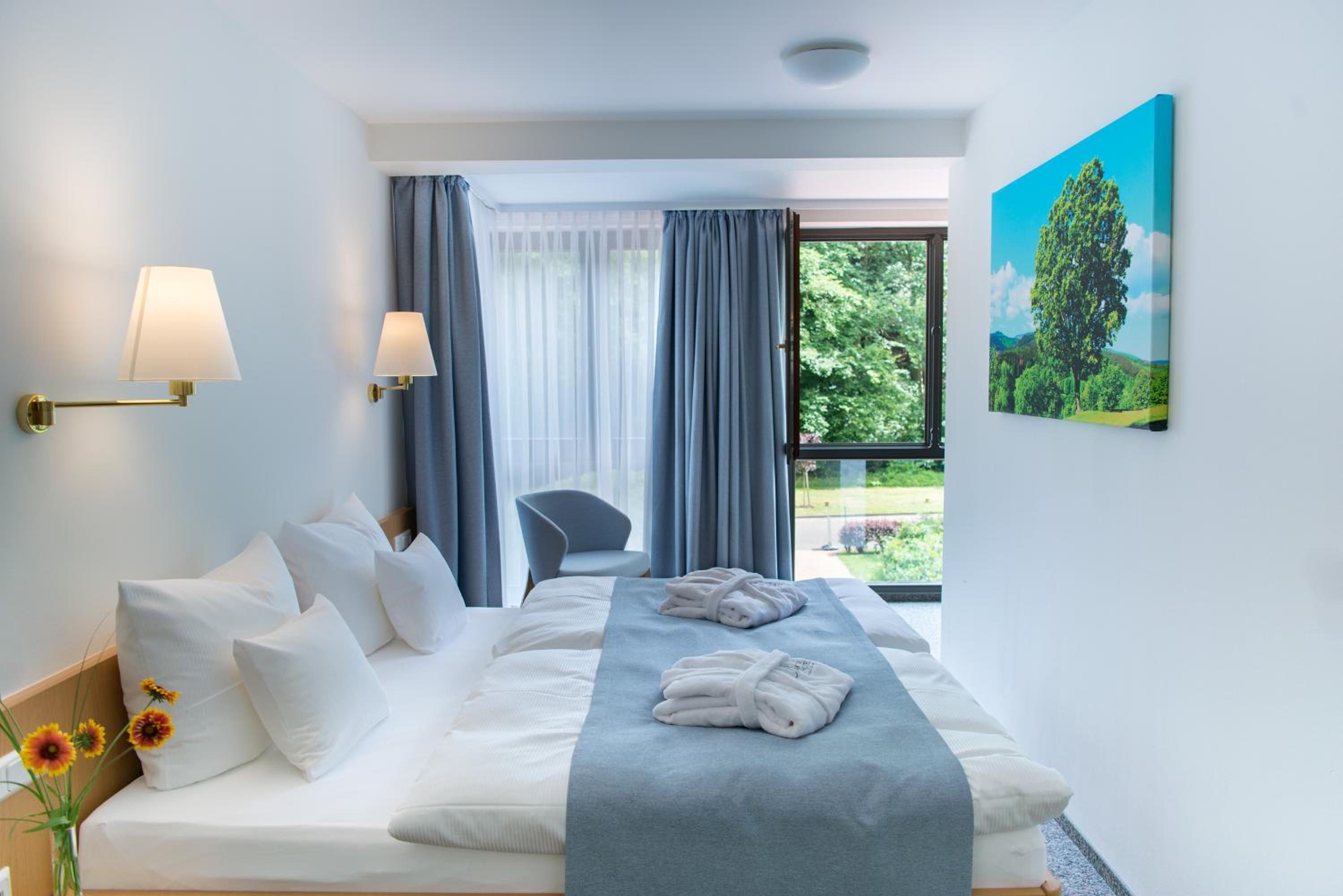 Large Double Room - Photo 4