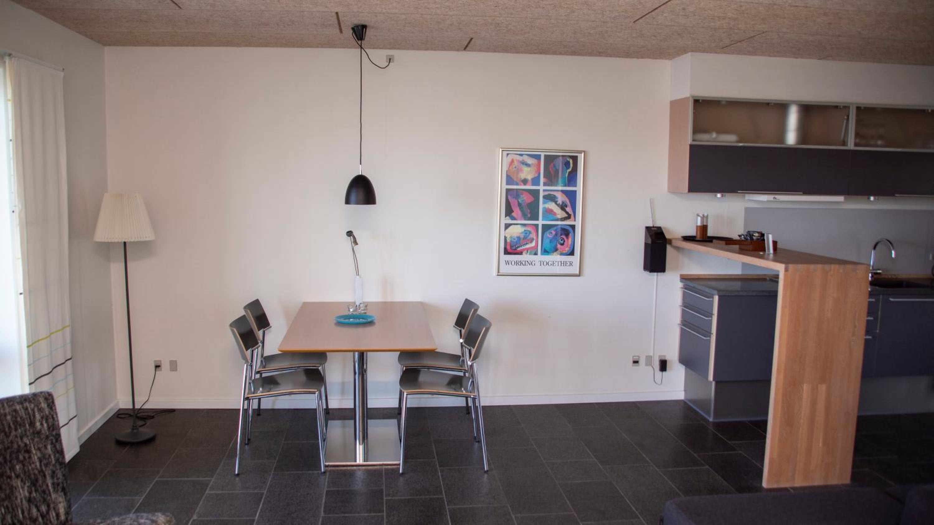 Lejlighed med udsigt til vandet,  stueetage. Max 4 pers. - Photo 3