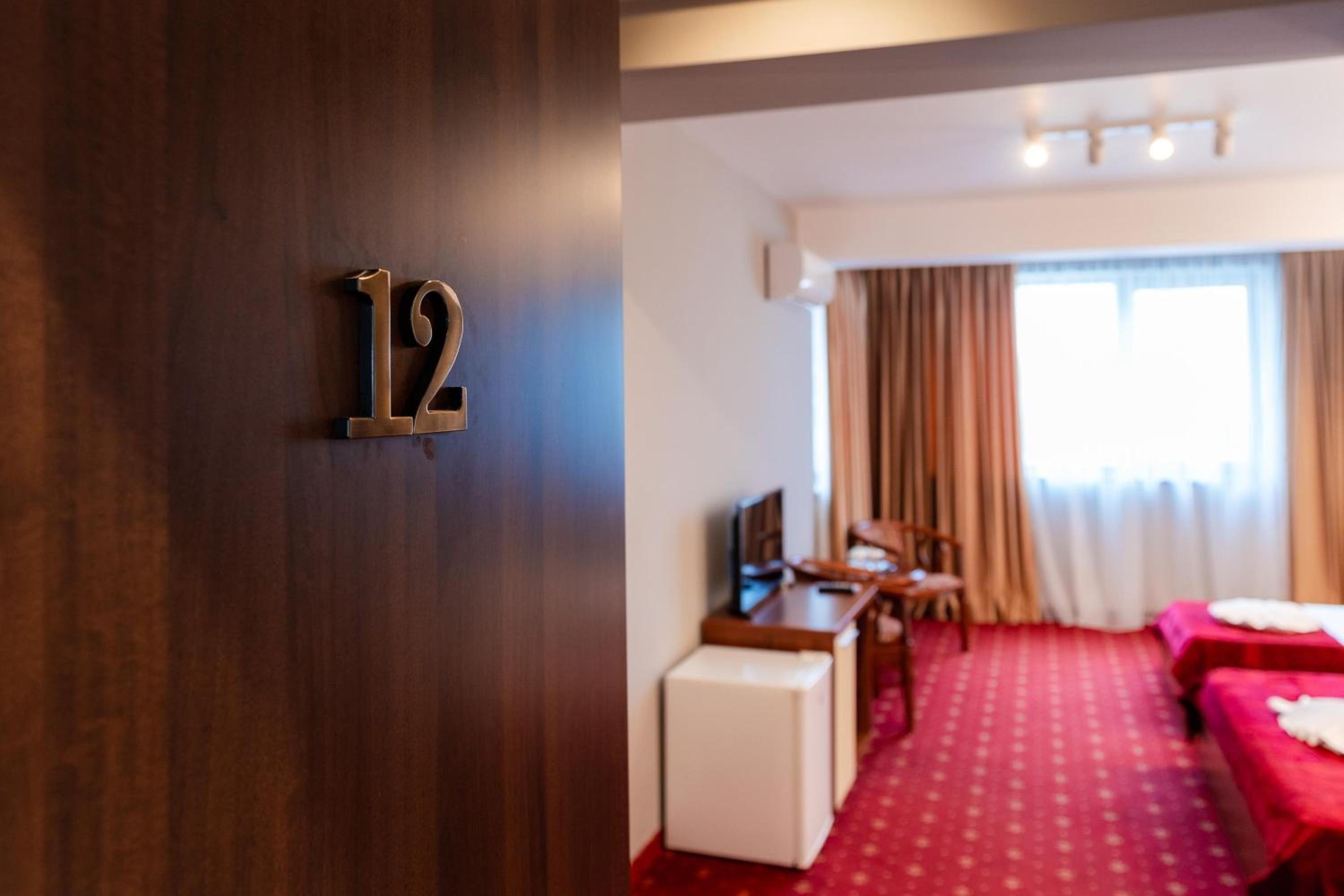 Classic Triple Room - Photo 6
