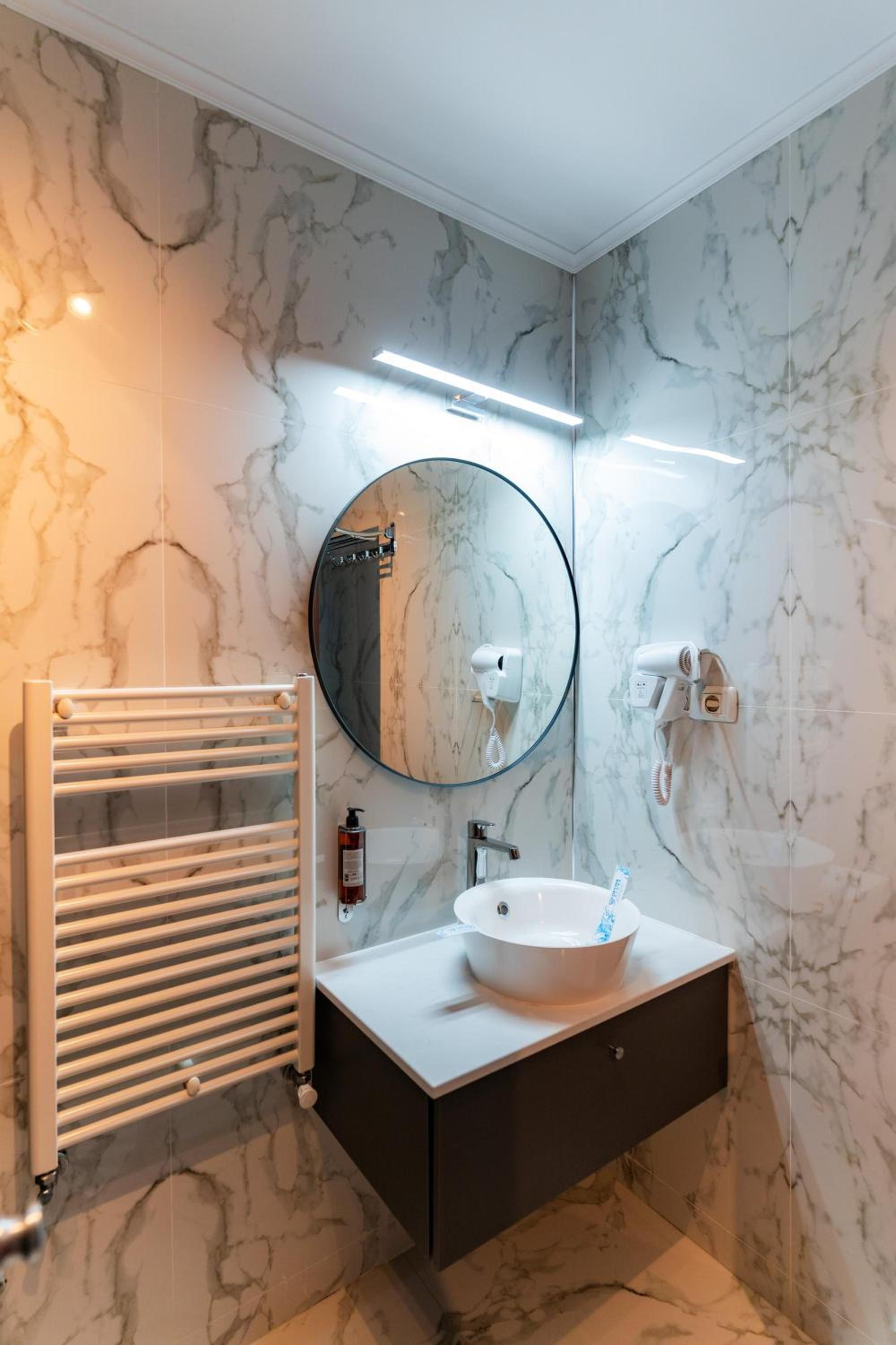 Classic Triple Room - Photo 3
