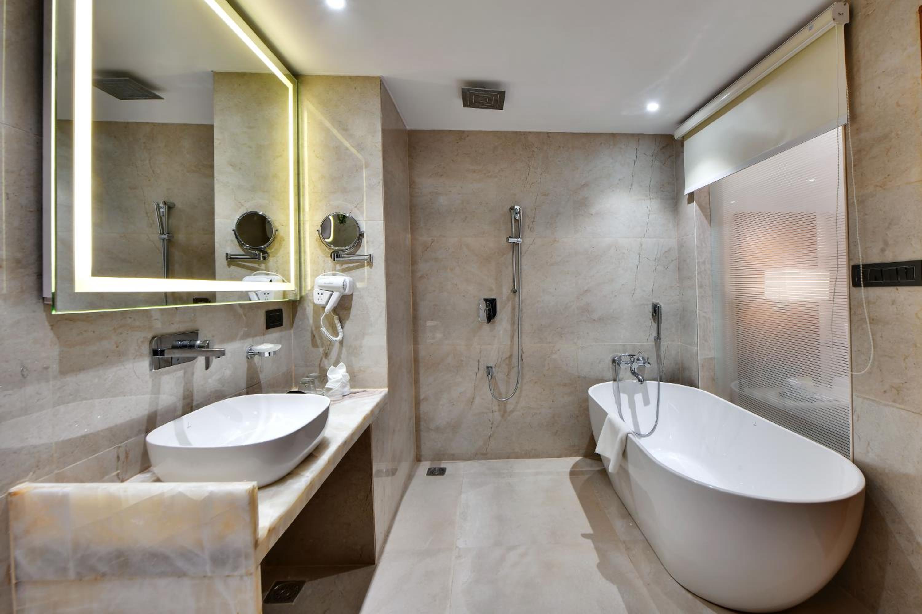 Hazel Suite - Photo 4